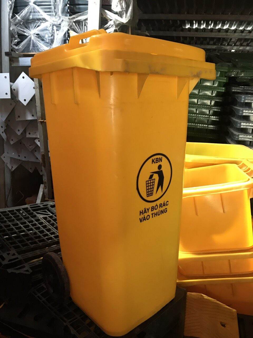 Thùng rác nhựa hdpe 120l đủ màu sắc