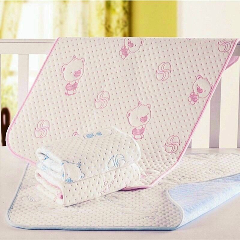 Tấm lót chống thấm 4 lớp tiện lợi cho bé 50x70cm