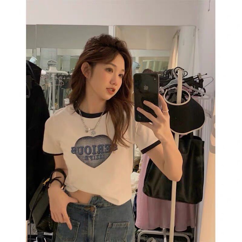 Áo croptop tay ngắn phối SF BG