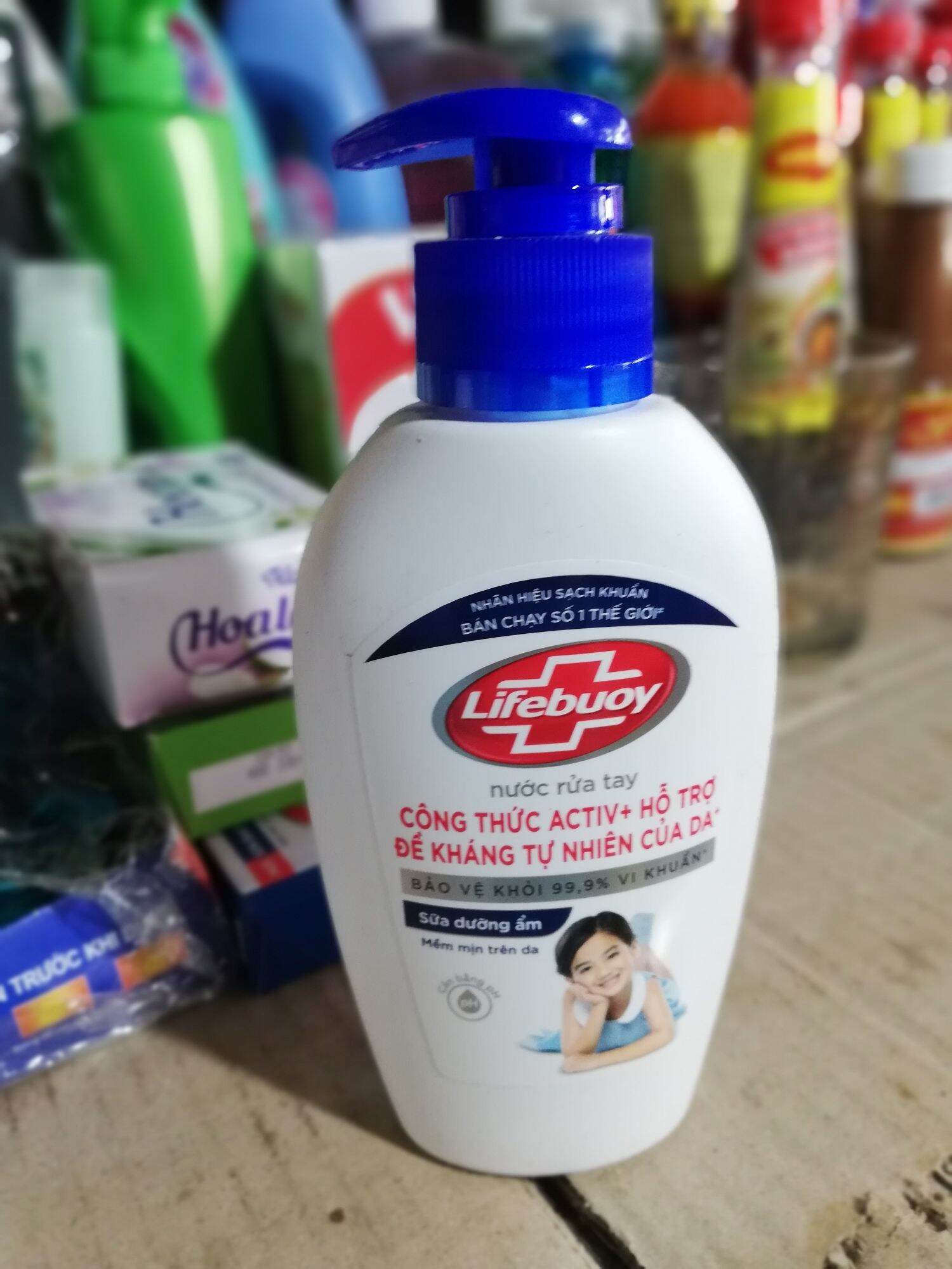 Nước rửa tay life bouy 180ml