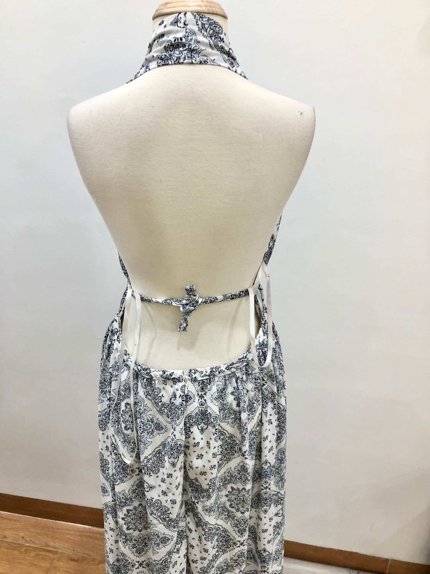 Đầm maxi đi biển hở lưng có bigsize