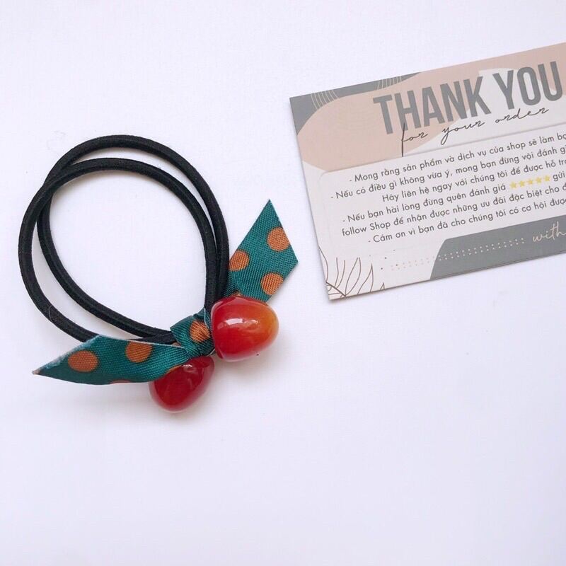 Quà tặng đáng yêu từ Emilyluvbeauty - Cột tóc cho mẹ và bé