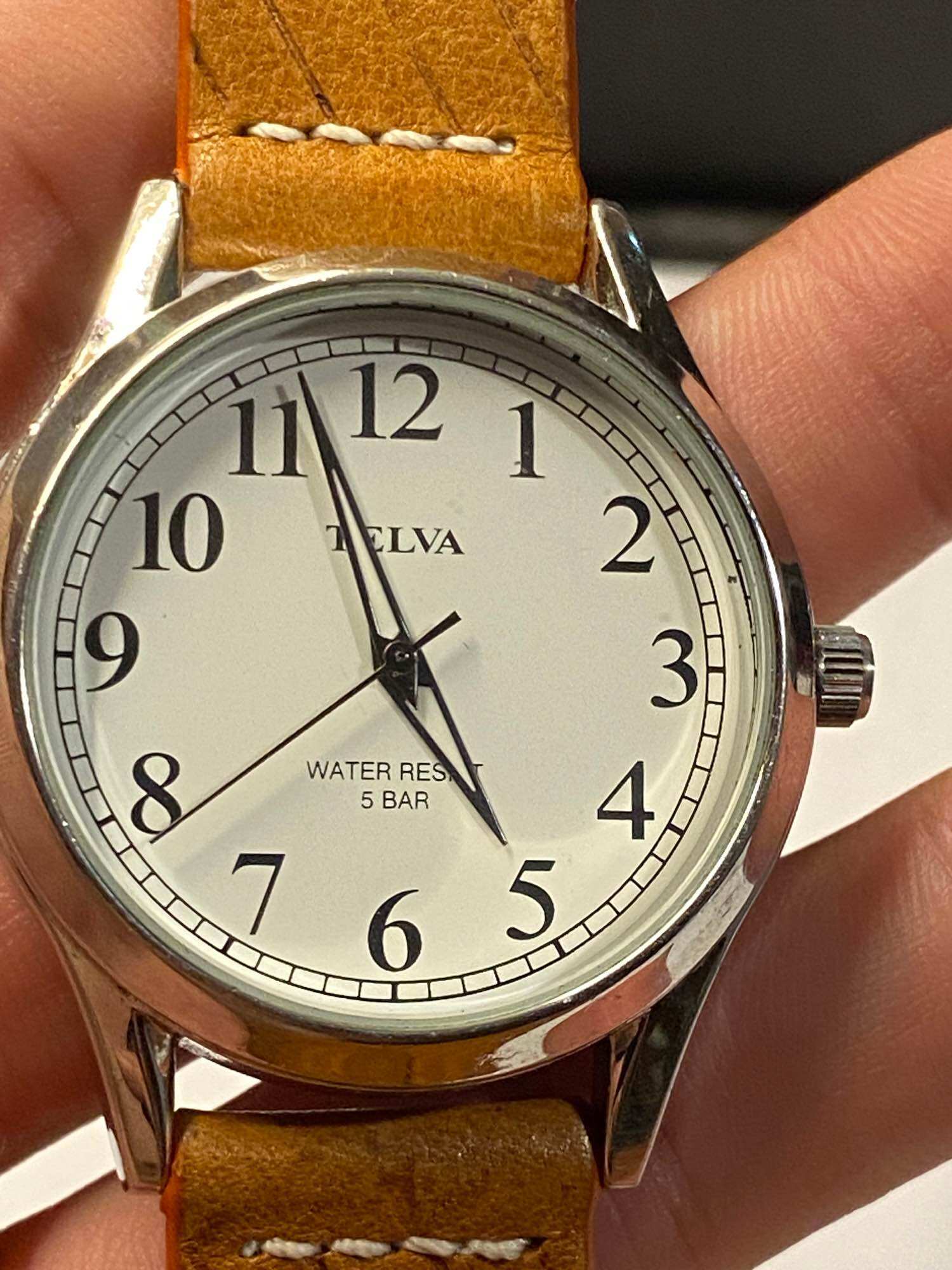 Đồng hồ nam telva quartz, size 37mm , dây da thủ công, kim cọc phản quang