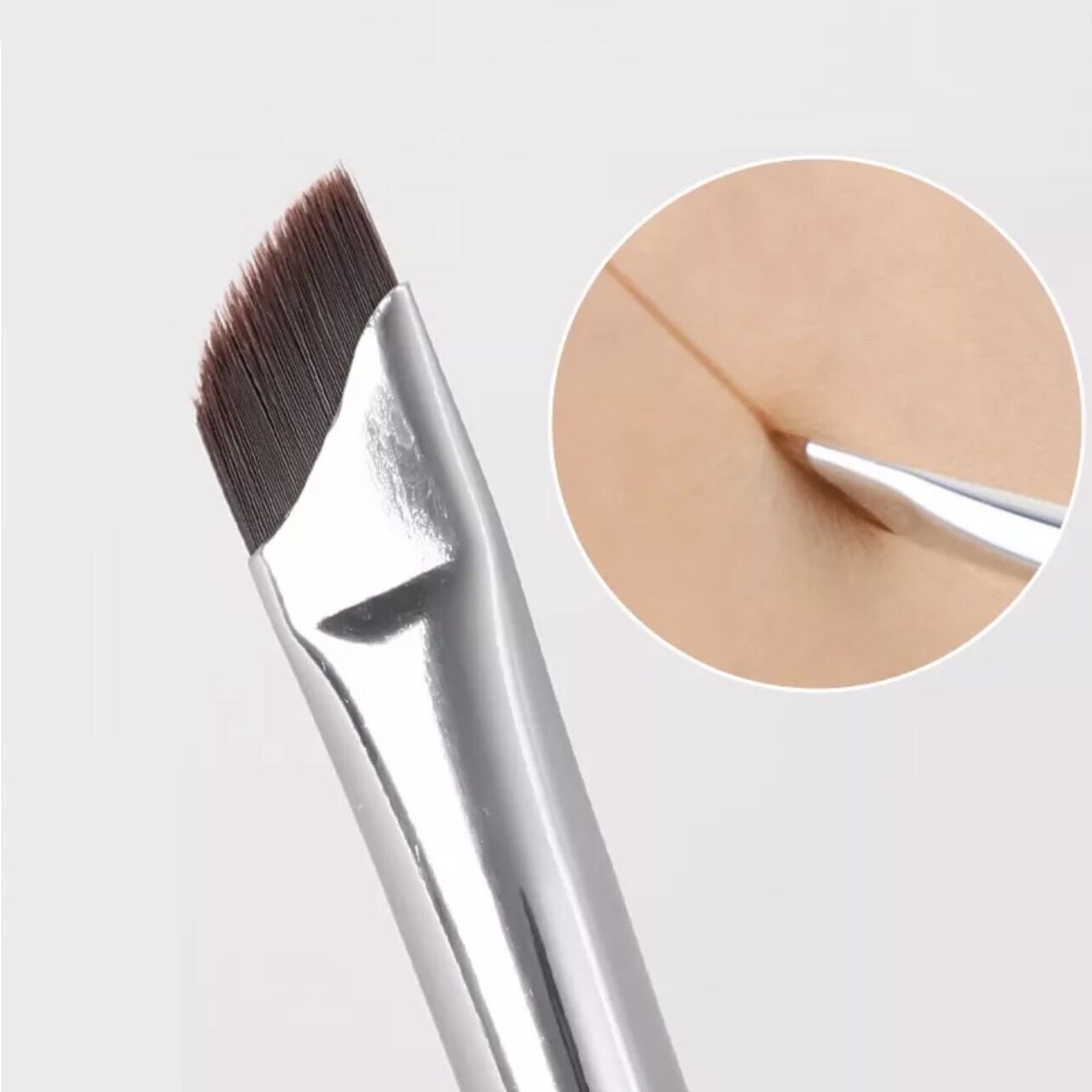 Cọ kẻ bọng mắt - liner siêu nét