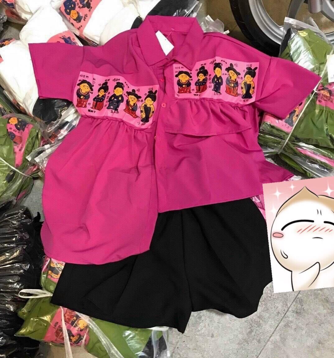Set áo sơmi bèo lệch tà quần ngố lưng thun hoạt hình