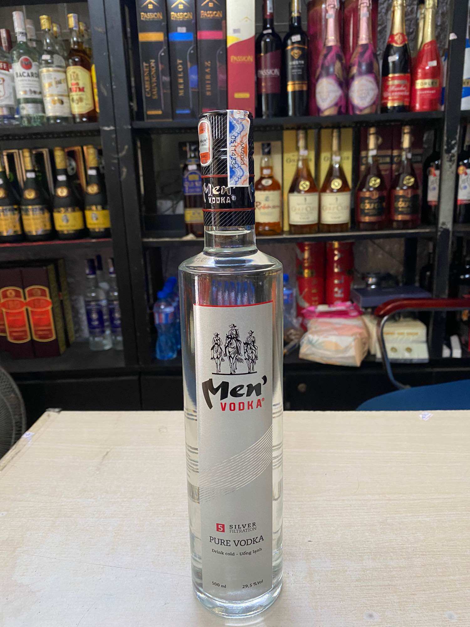 VODKA MEN LỚN 29.5% 500ml