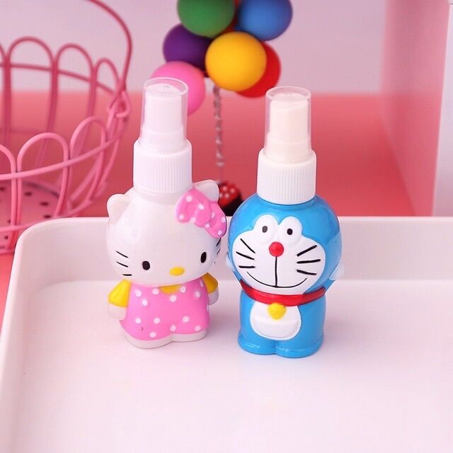 Chai xịt khoáng Hello Kitty - Doremon Doraemon