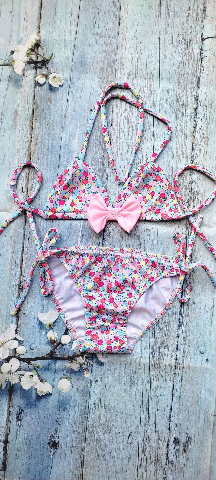 bikini 2 mảnh cho bé yêu ( từ6_30 kg)