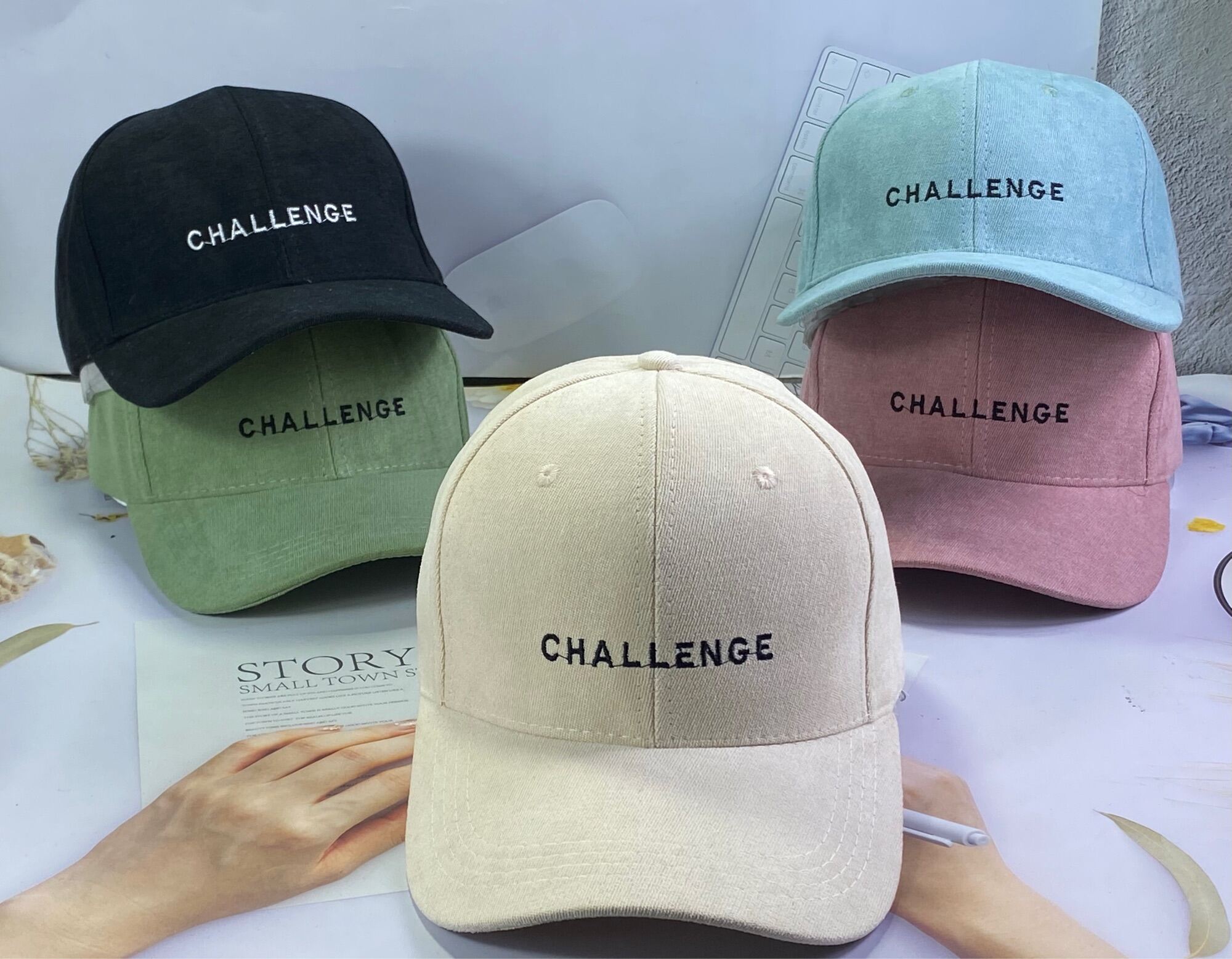 Mũ lưỡi trai nhung nam nữ - nón kết thêu CHALLENGE chữ hàn quốc unisex