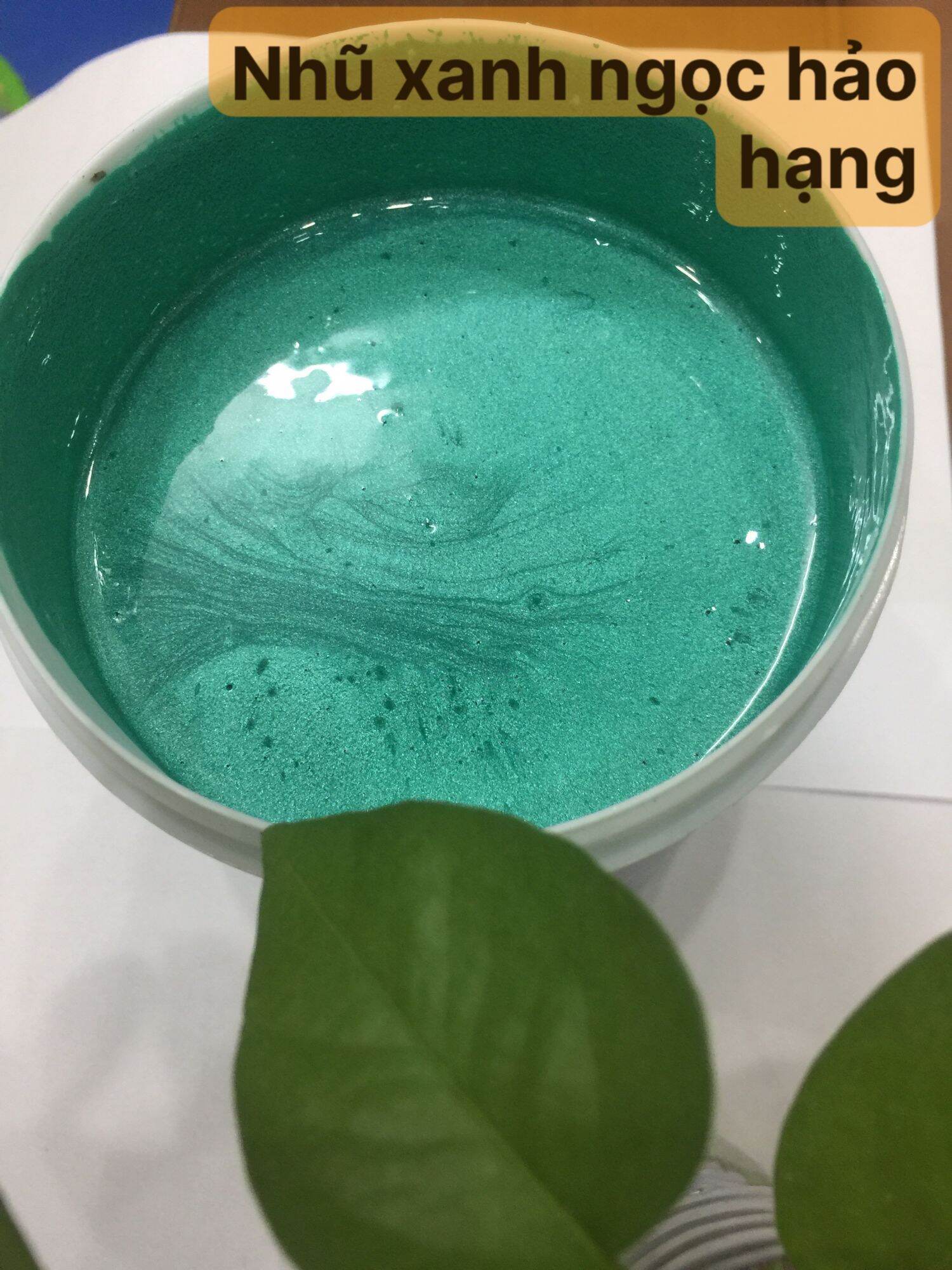 Sơn ngoại thất My Hour nhũ xanh ngọc sánh ánh kim hộp 1kg