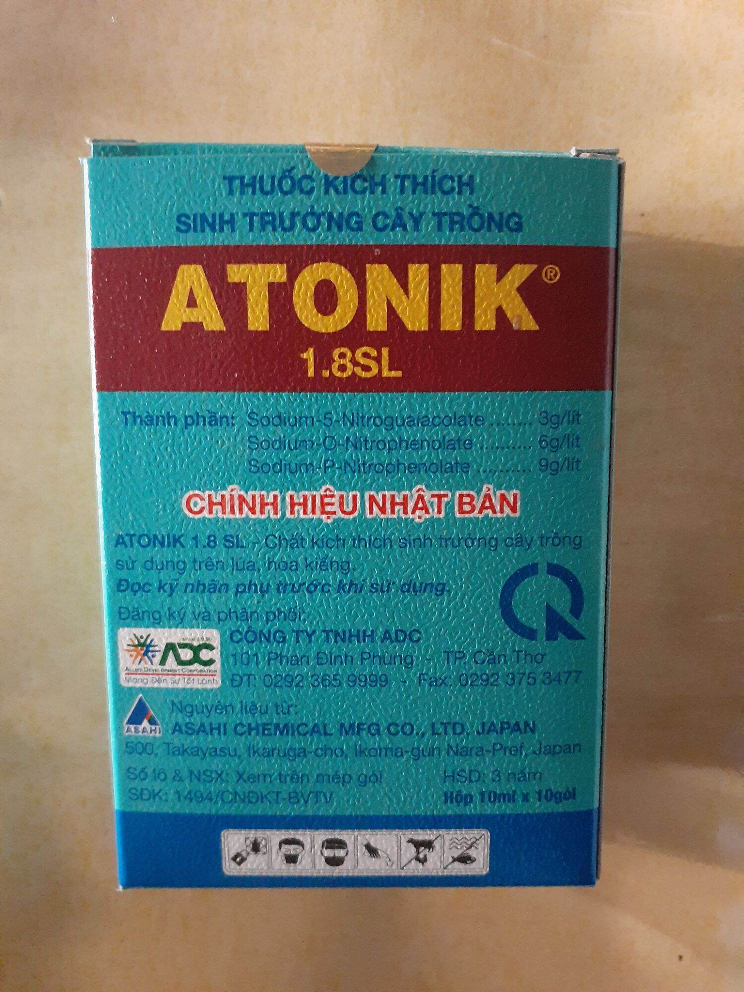 Phan bón lá atonick hộp 10 gói.