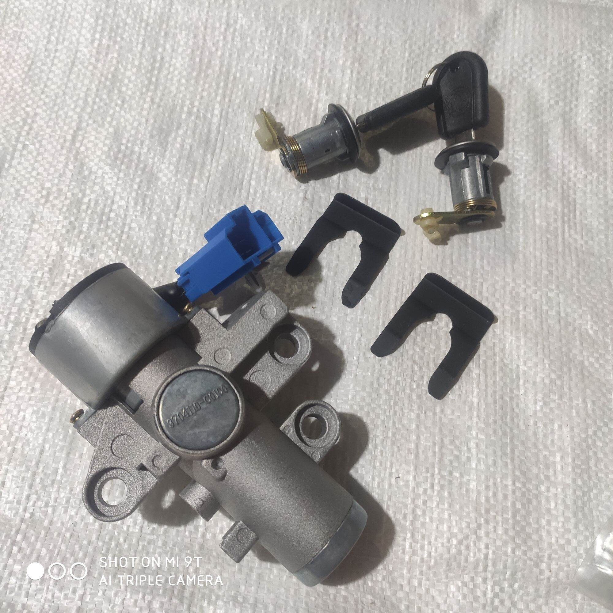 Ổ khoá đề ổ khóa cánh cửa xe tải đầu kéo dongfeng com lê khoá đề + khoá cửa / cụm khoá đề / khóa khở