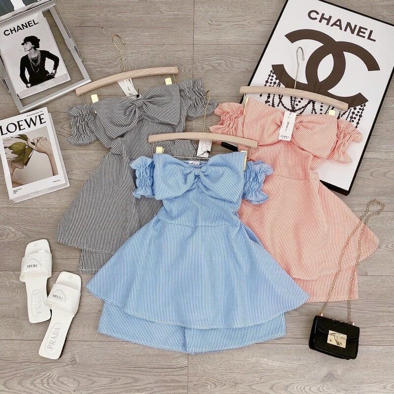 Set lẻ sọc áo bẹt vai nơ ngực và quần short