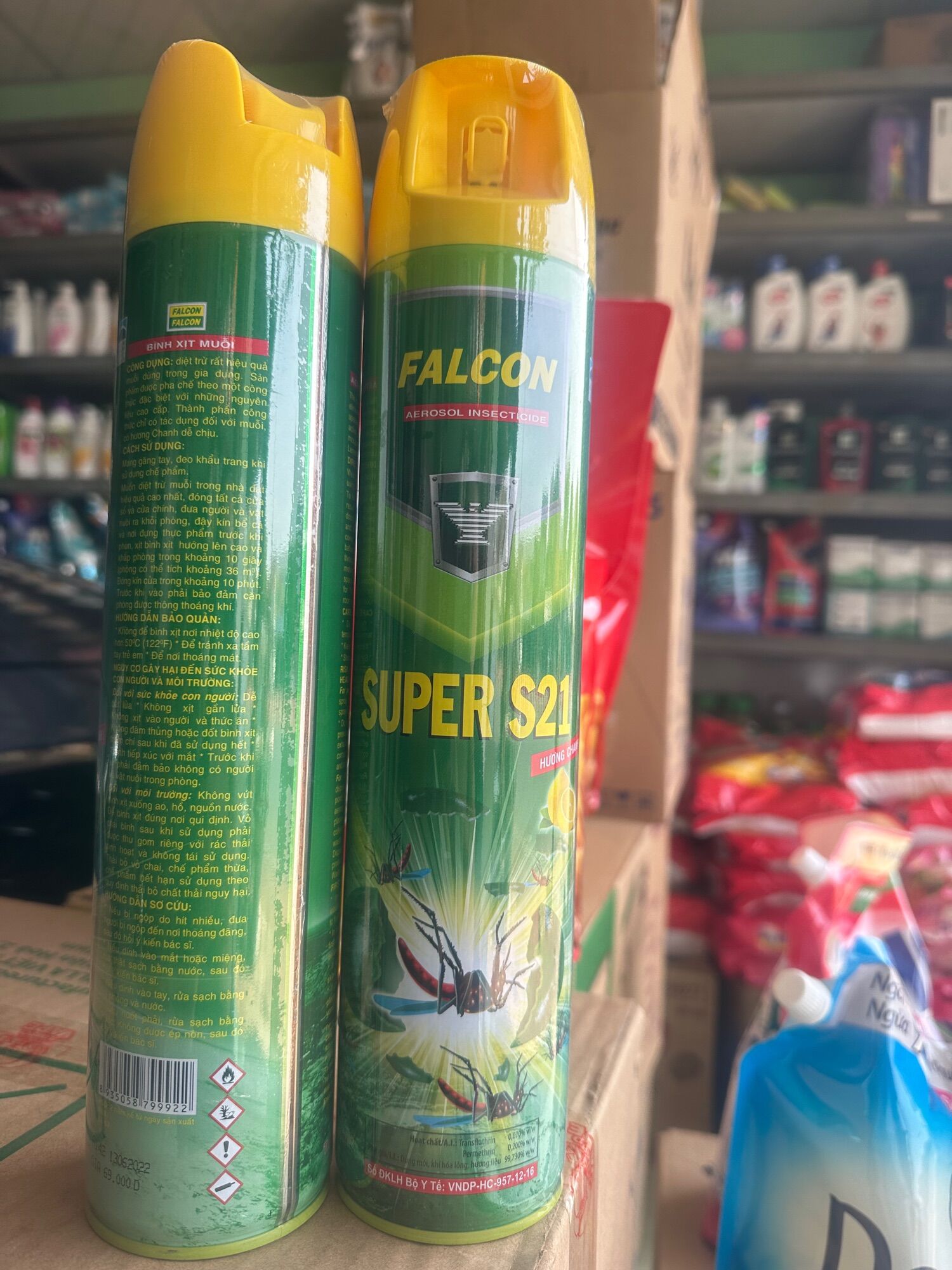 Bình xịt muỗi Falcon chai 600ml tặng thêm 60ml