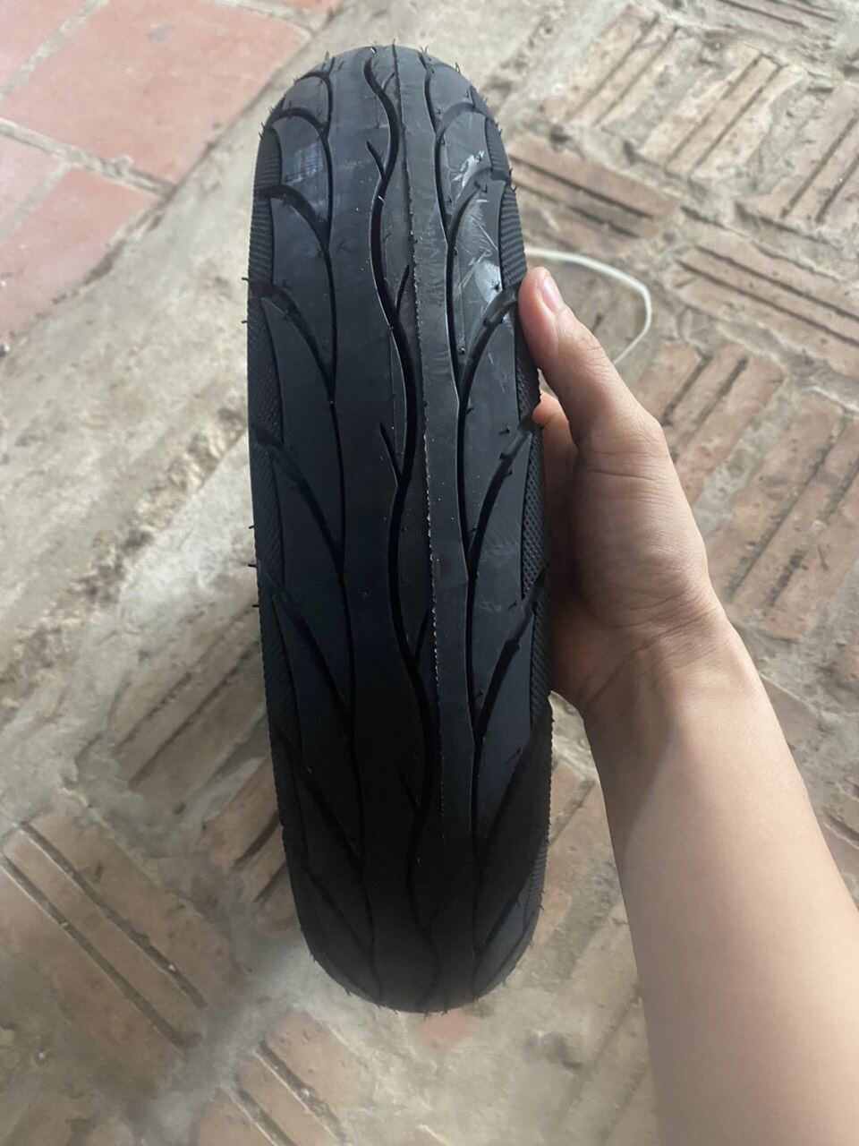 LỐP KHÔNG SĂM XE ĐIỆN 3.00-10