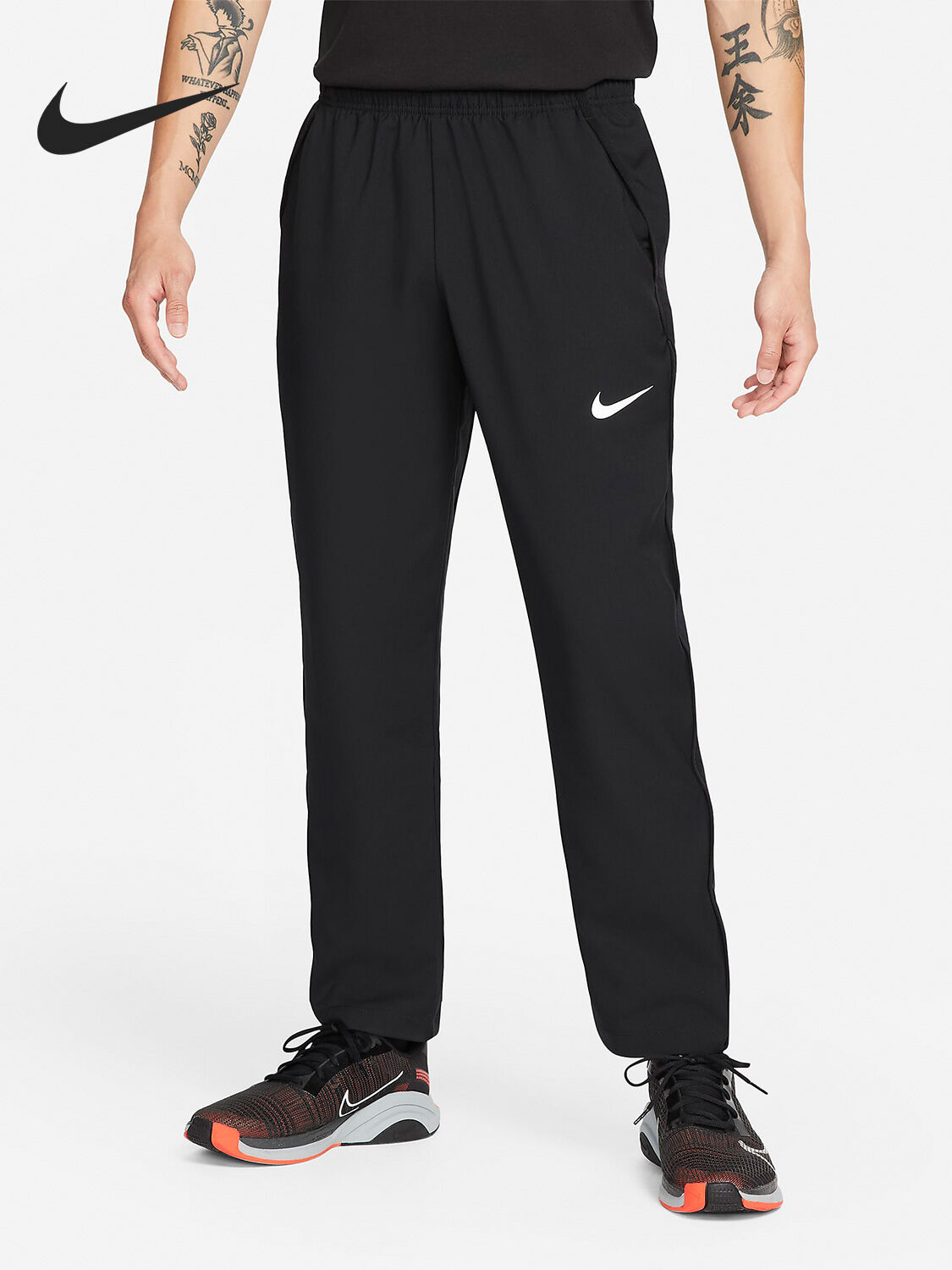 Nike | New Season Men's Sport Trousers Giá  1,351,000 Đồng*Miễn phí vận chuyển