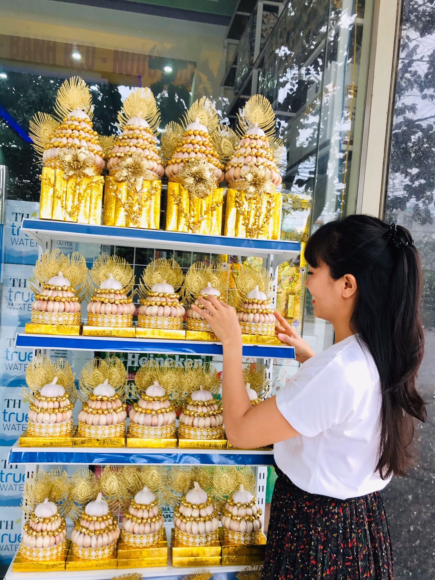 Hội mê trang trí ban thờ Thần Tài