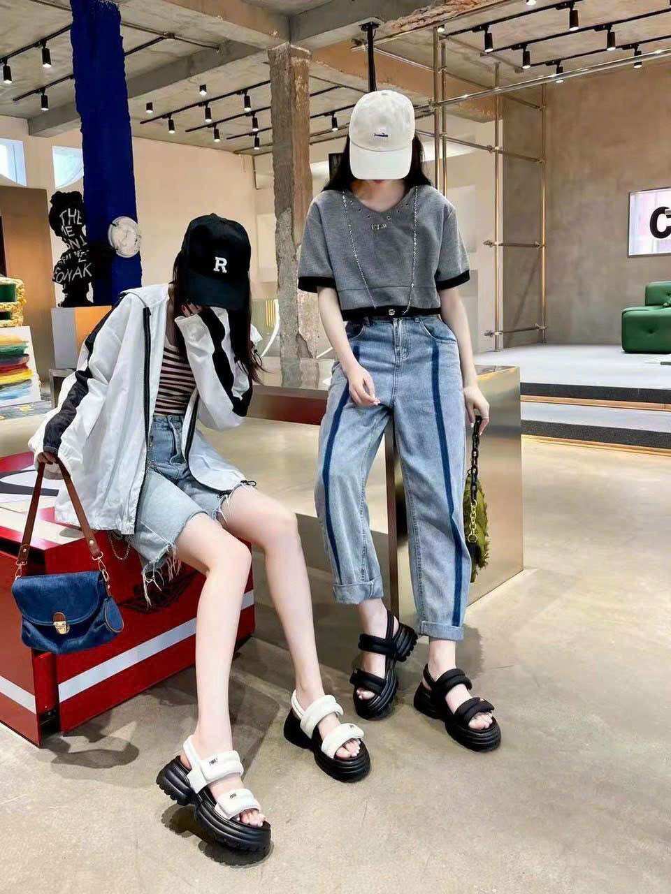Giày sandal miu quai phồng