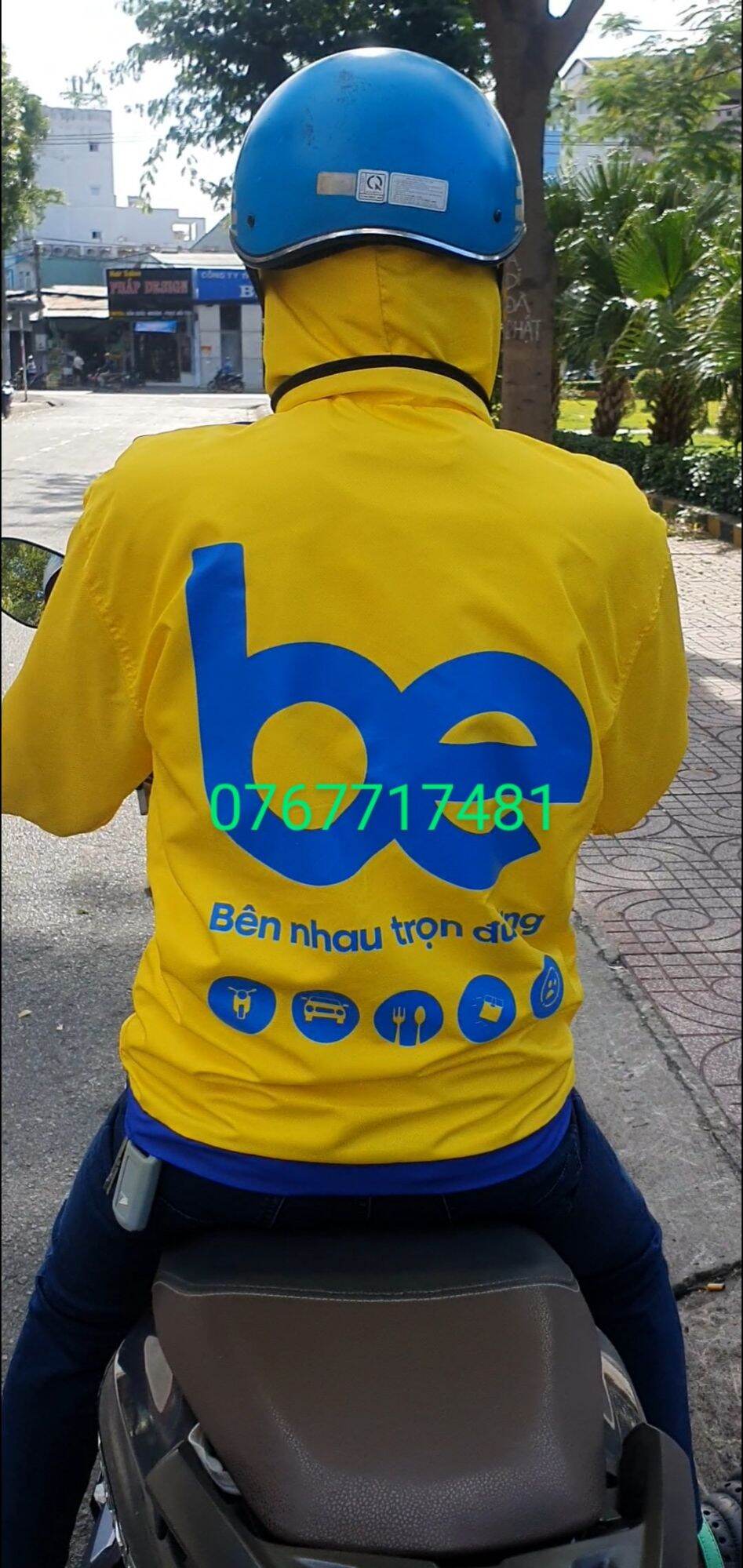 Áo khoác Bee đời mới có nón trùm đầu