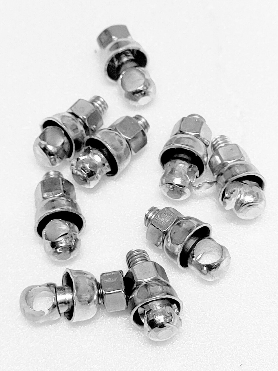 ỐC ĐŨA DÈ XE ĐẠP XI.5 -6LY x 10 CON....