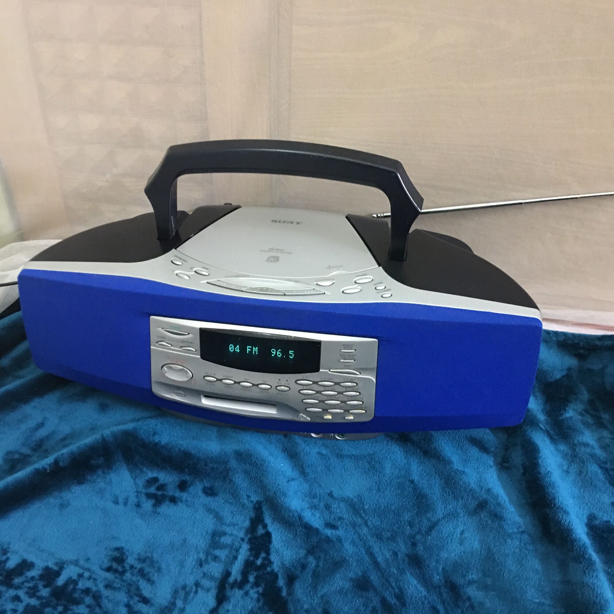 SONY CHUYÊN RADIO LƯU KÊNH 1 chạm