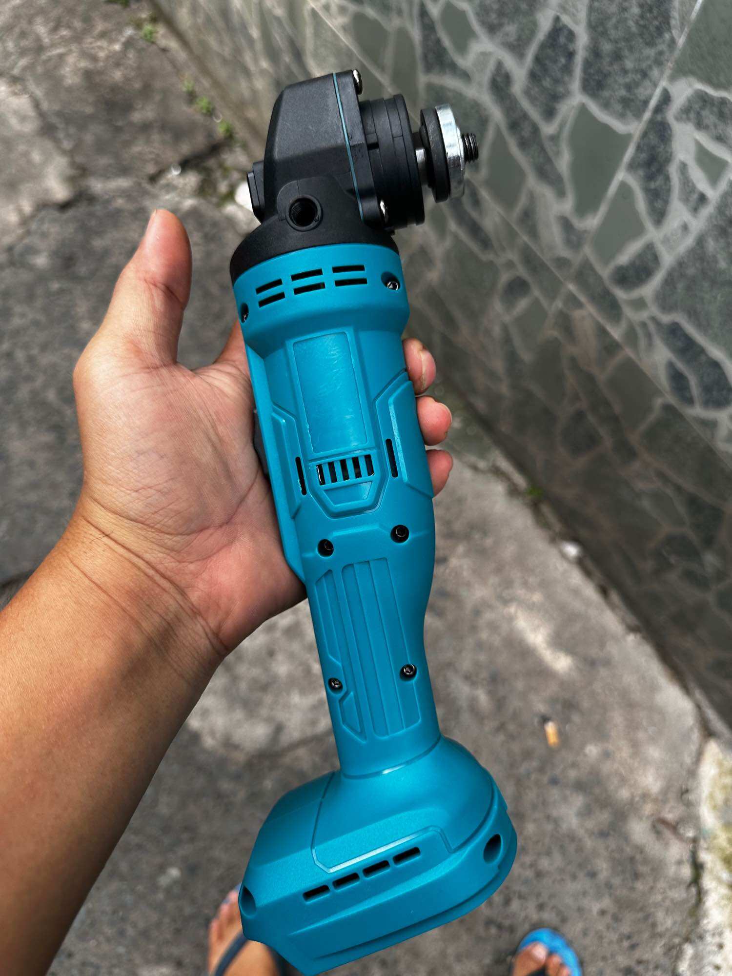 Máy mài cầm tay dùng pin siêu rẻ