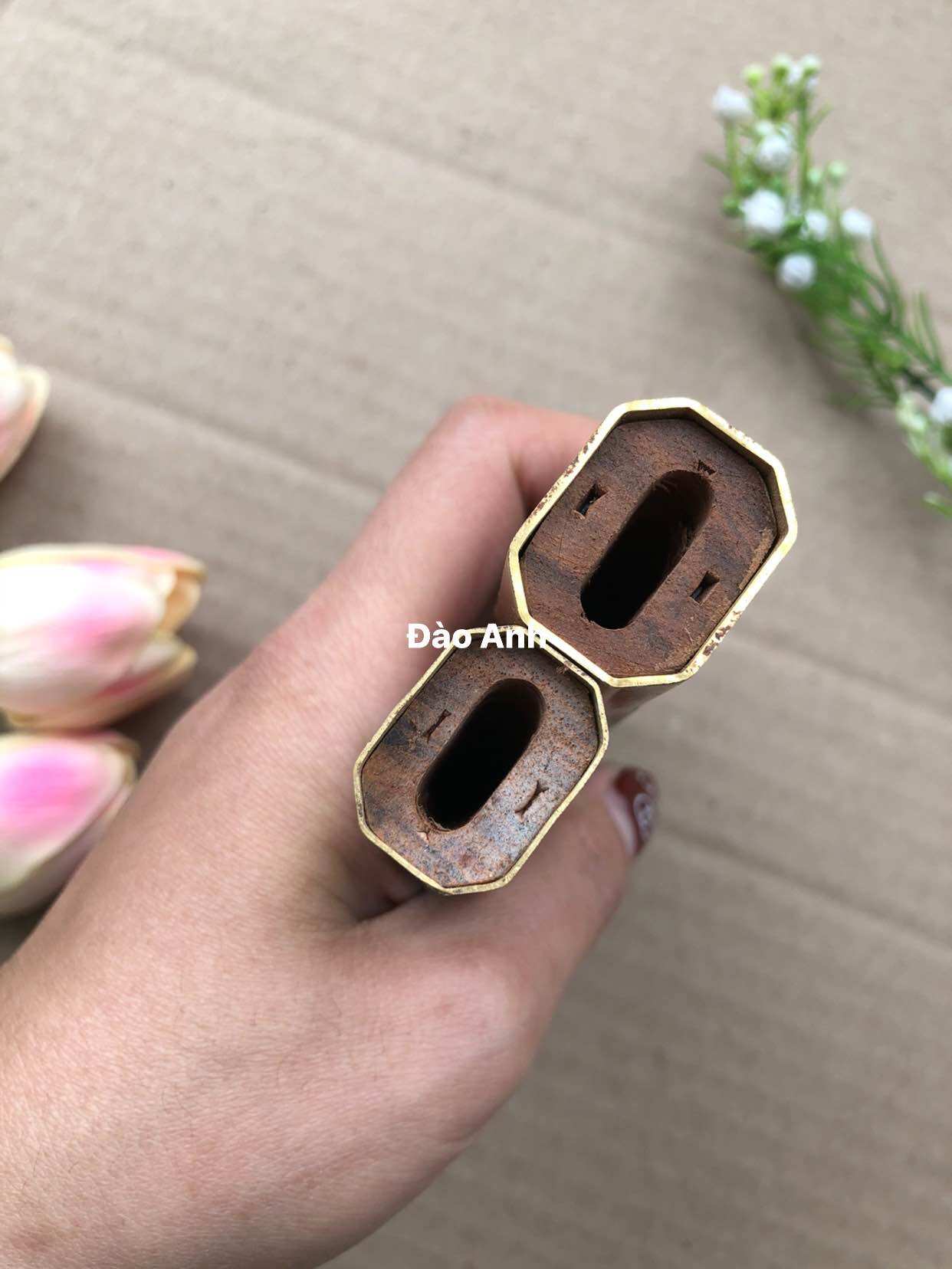 Chuôi cẩm khâu đồng