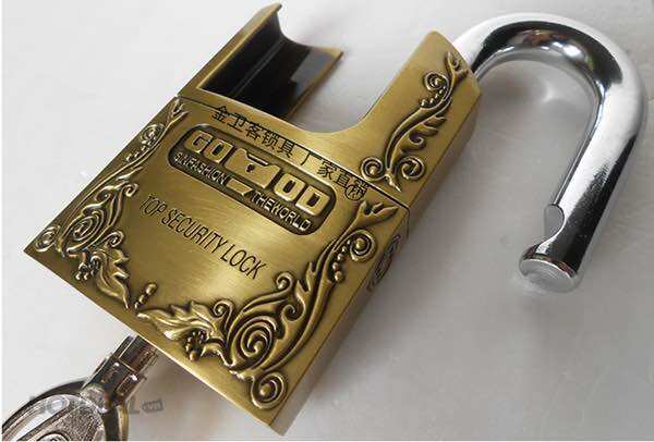 6cm Anti-Cut Double-Locking Lock Padlock Requires a Key to Lock