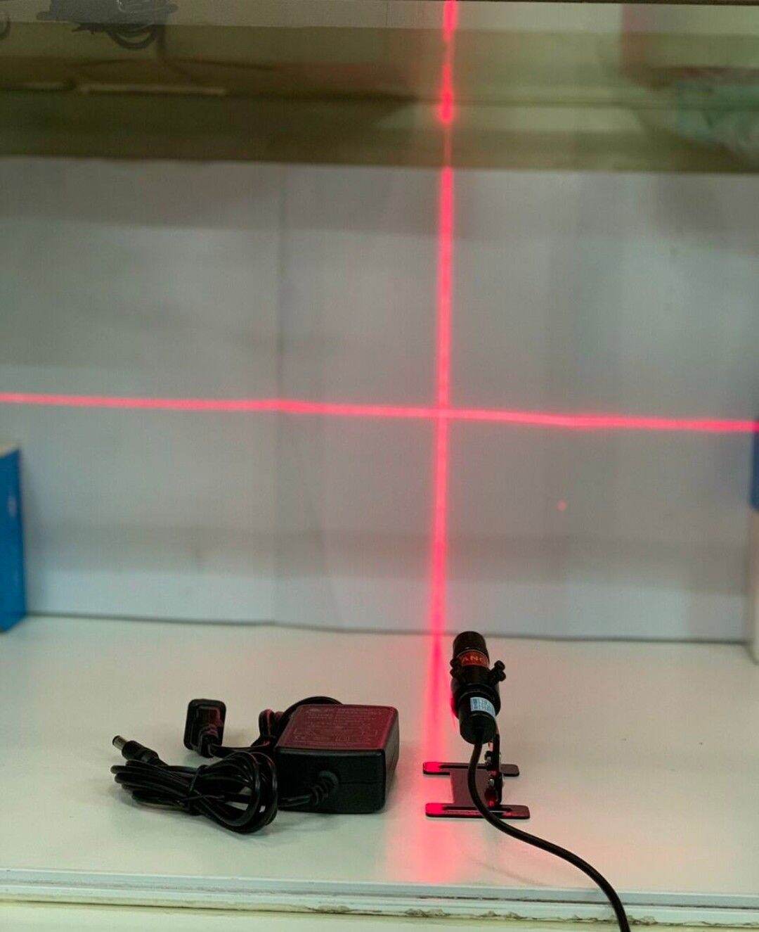 Bộ đèn laser lấy dấu chân bát dấu Cộng