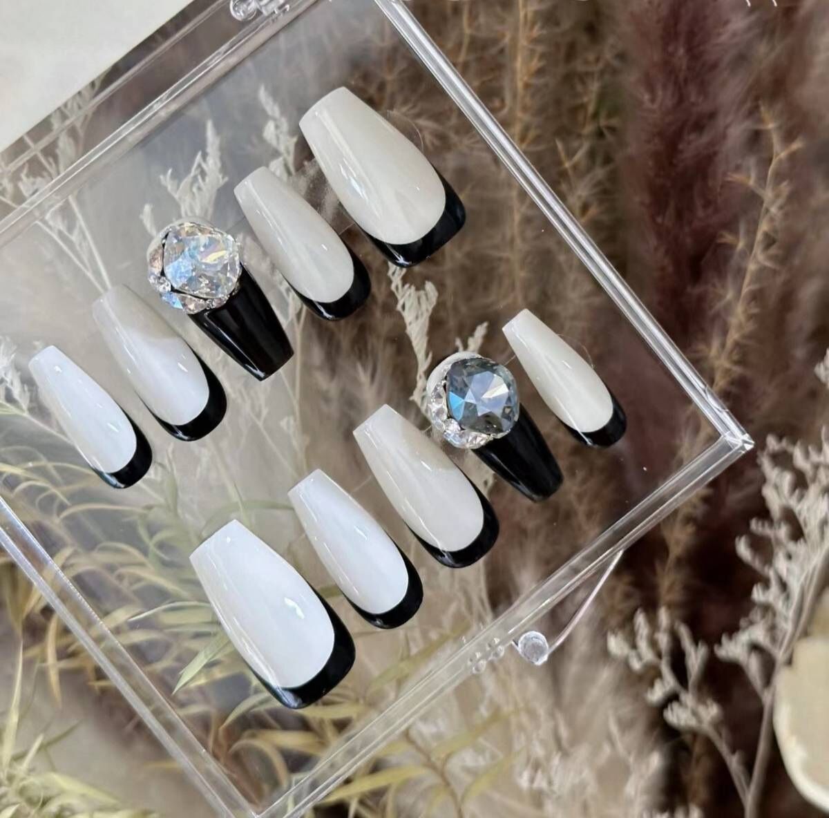 72 Nailbox thiết kế màu tím hồng phong cách cổ trang