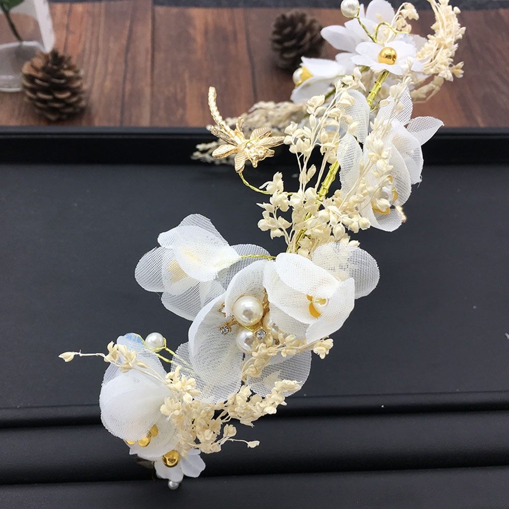 Vòng hoa đội đầu xinh xắn