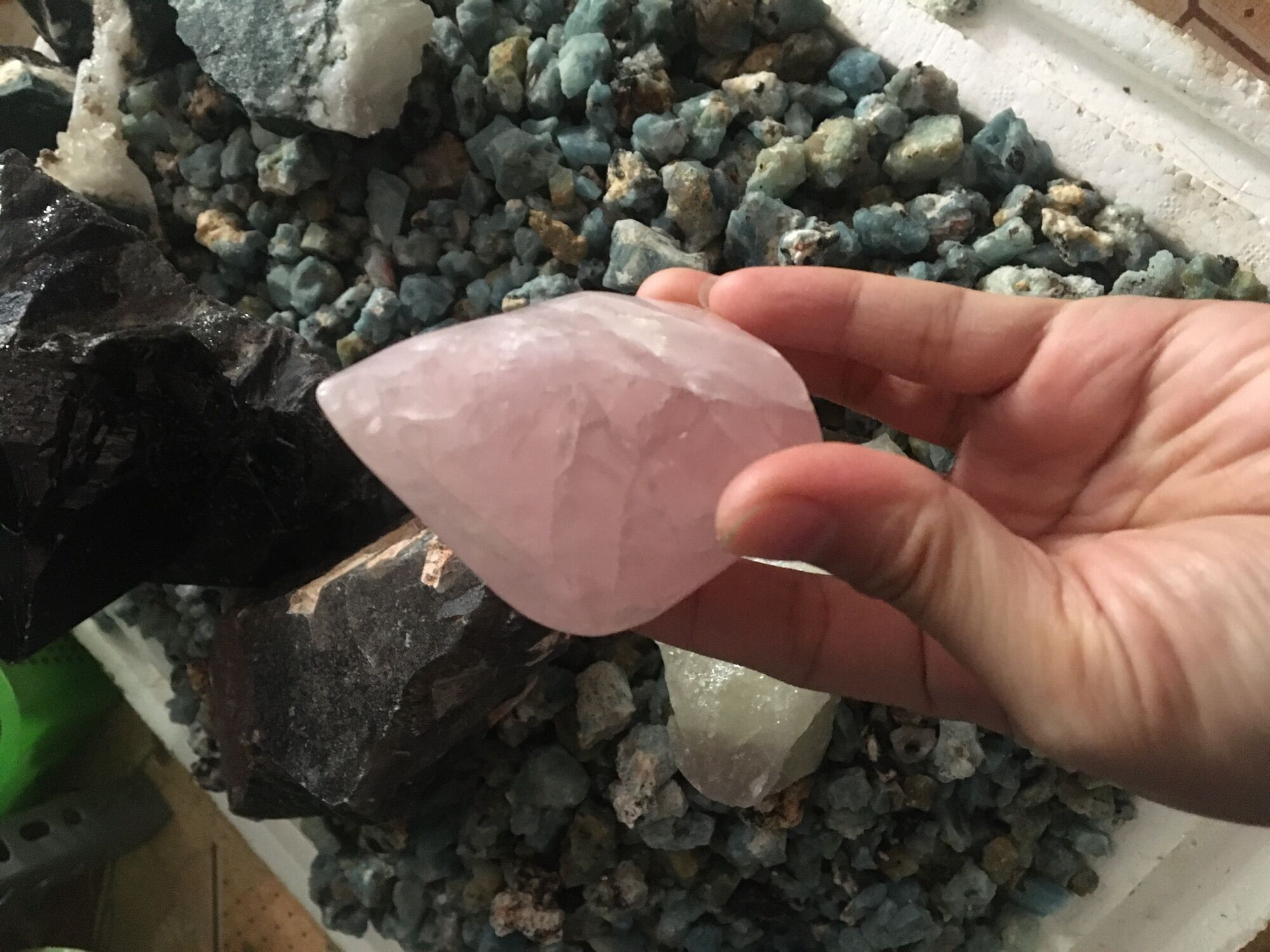 01 Viên Đá Chặn Giấy Thạch Anh Hồng
