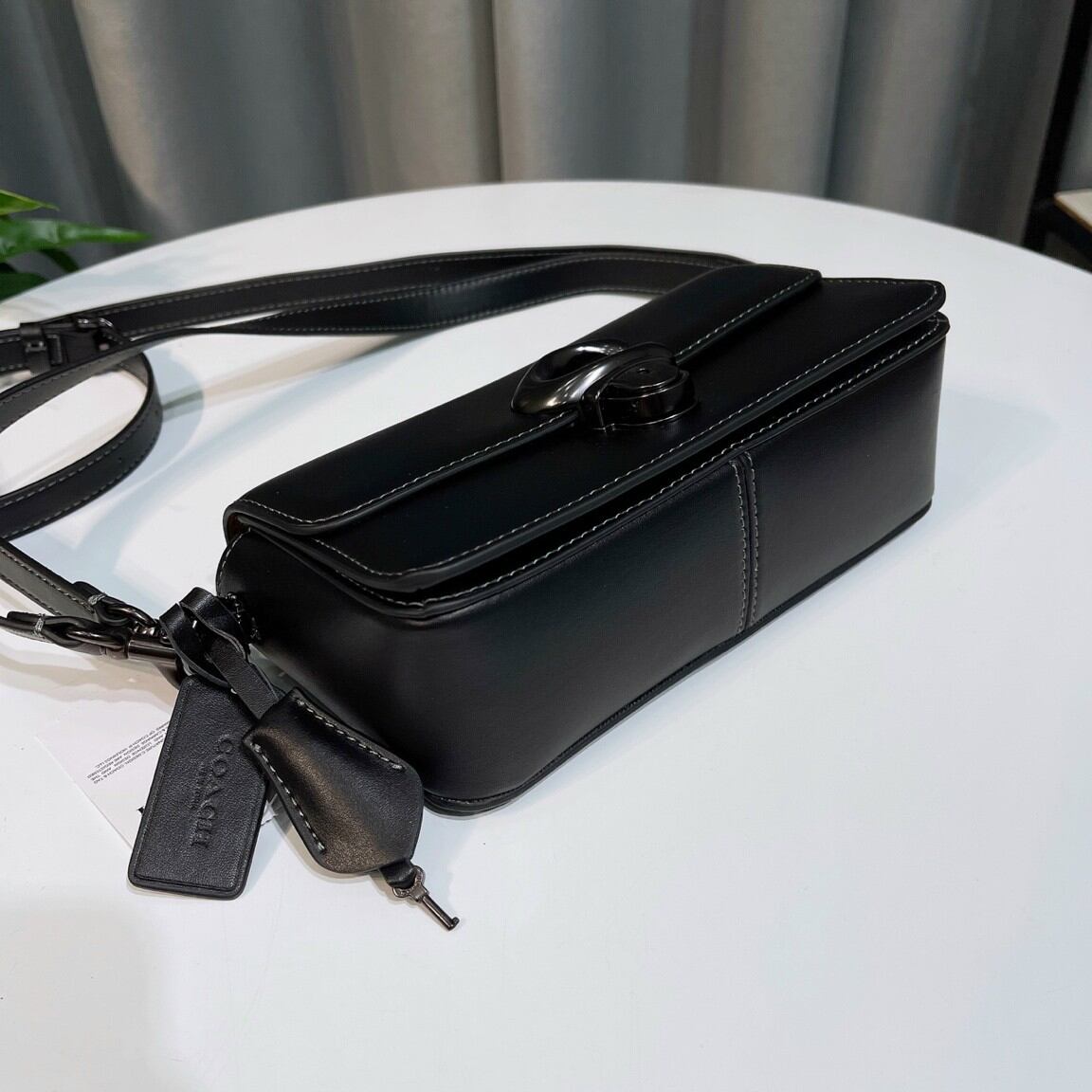STUDIO BAGUETTE Mẫu coach mini mới sang trọng