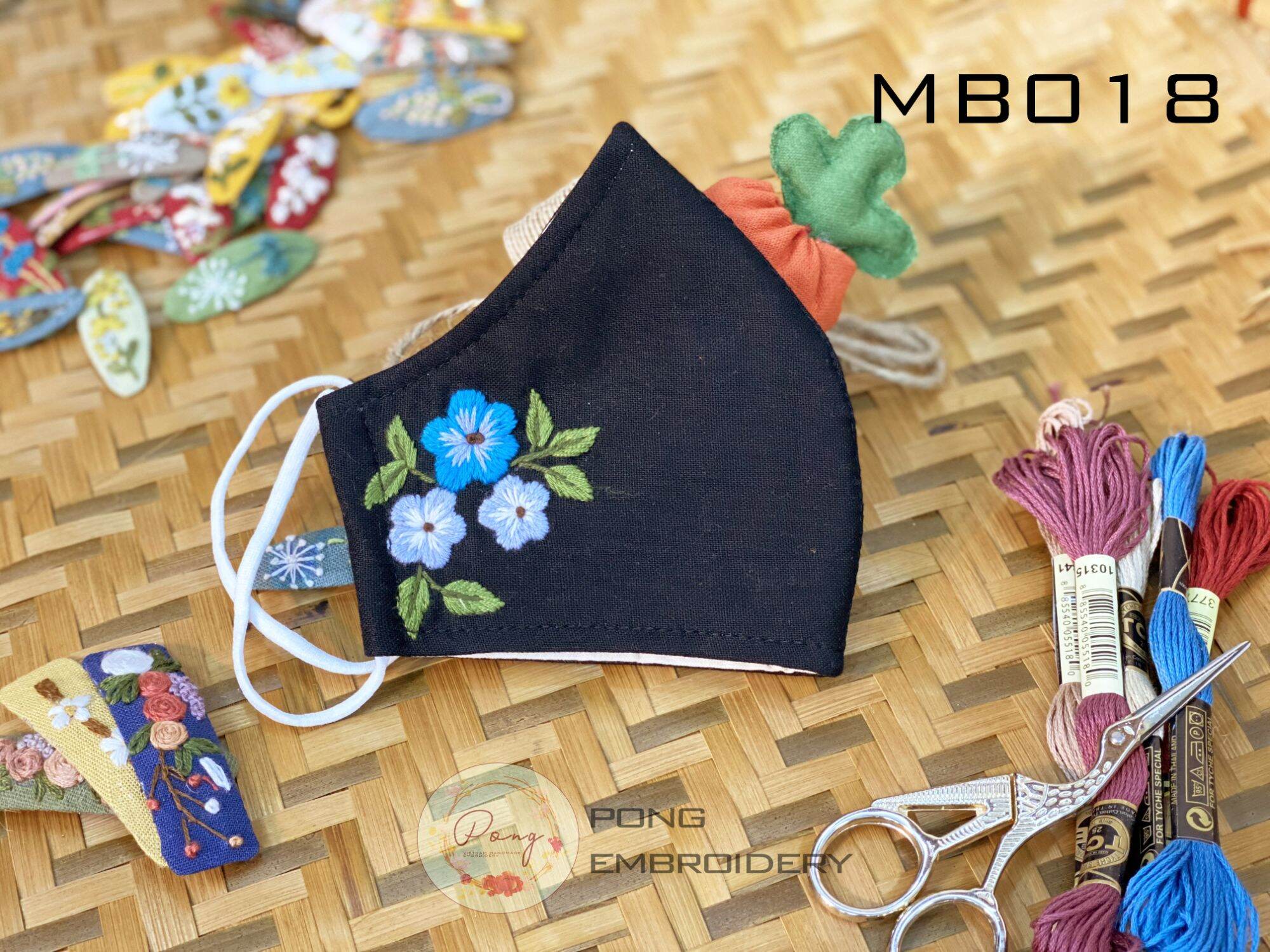 Khẩu Trang Vải Thêu Tay Thủ Công 3 Lớp Kháng Khuẩn - Pong Embroidery