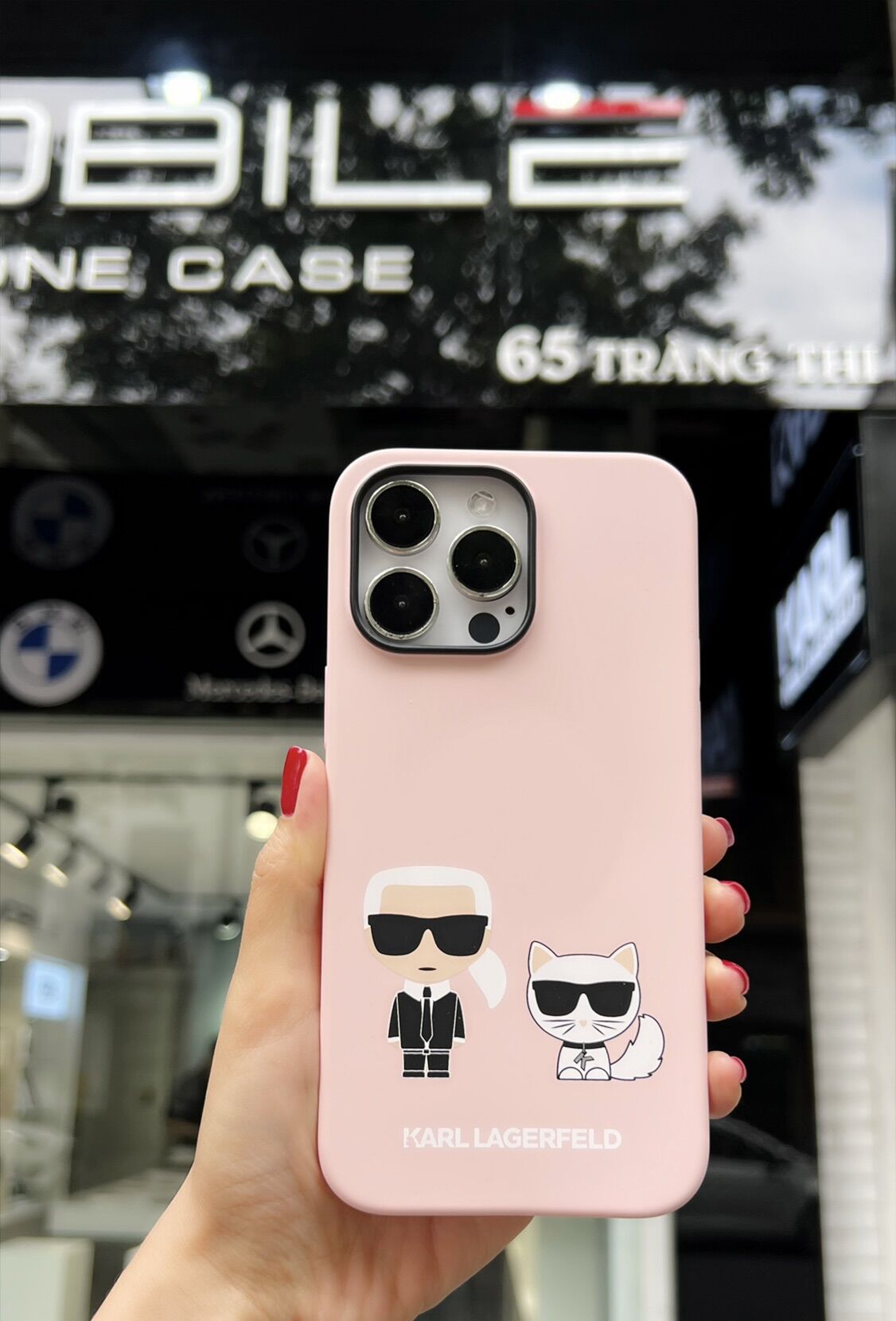 Ốp điện thoại karl lagerfeld iphone 14promax 2 hình hồng nhạt silicon