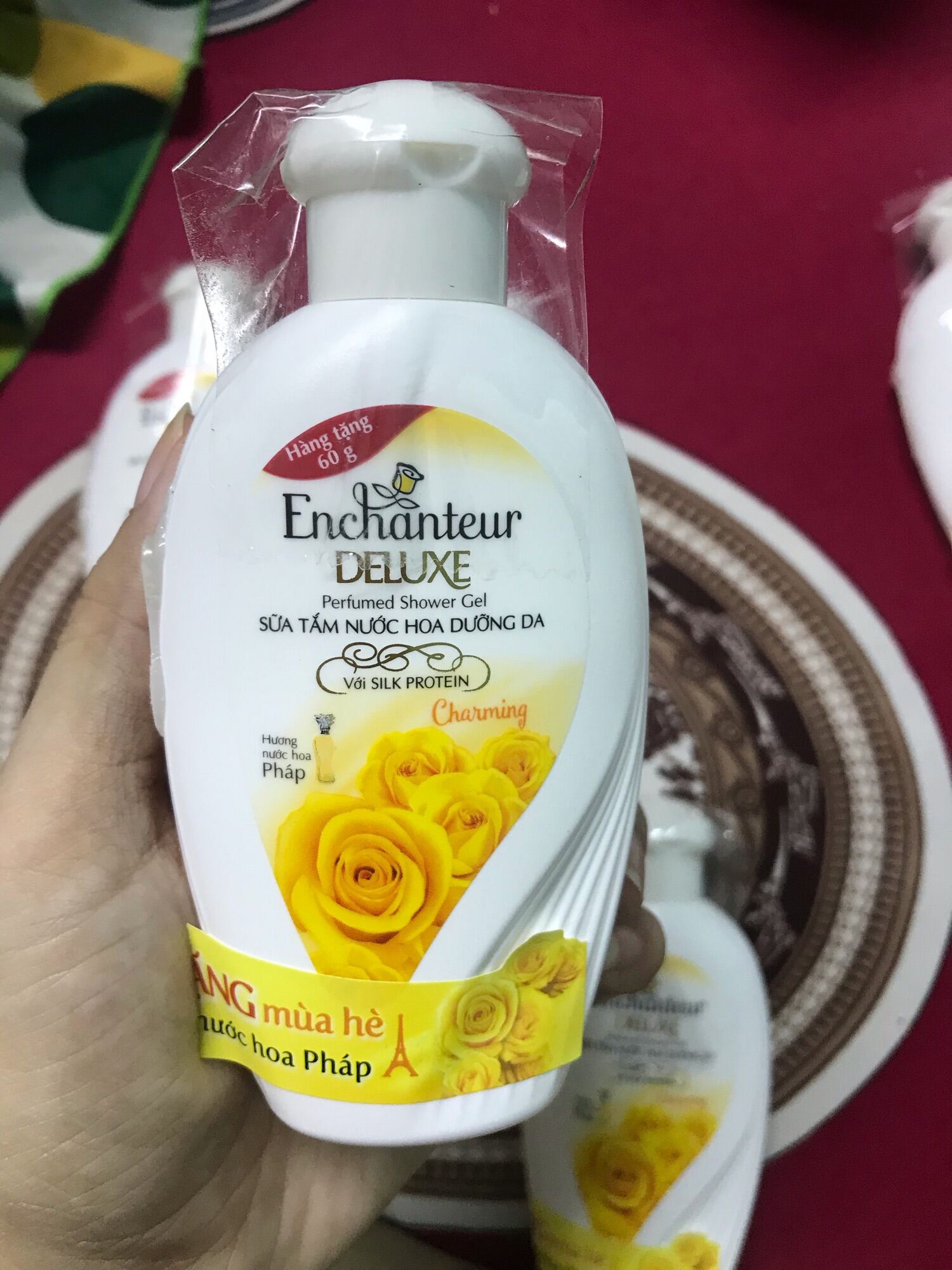 [Hcm]Sữa Tắm Enchanteur 60G