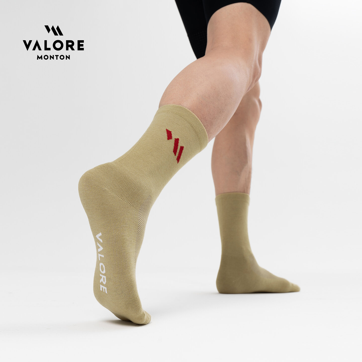Pressure Knit Socks for Cycling Sports Running with Breathability & Reflective Design - 6