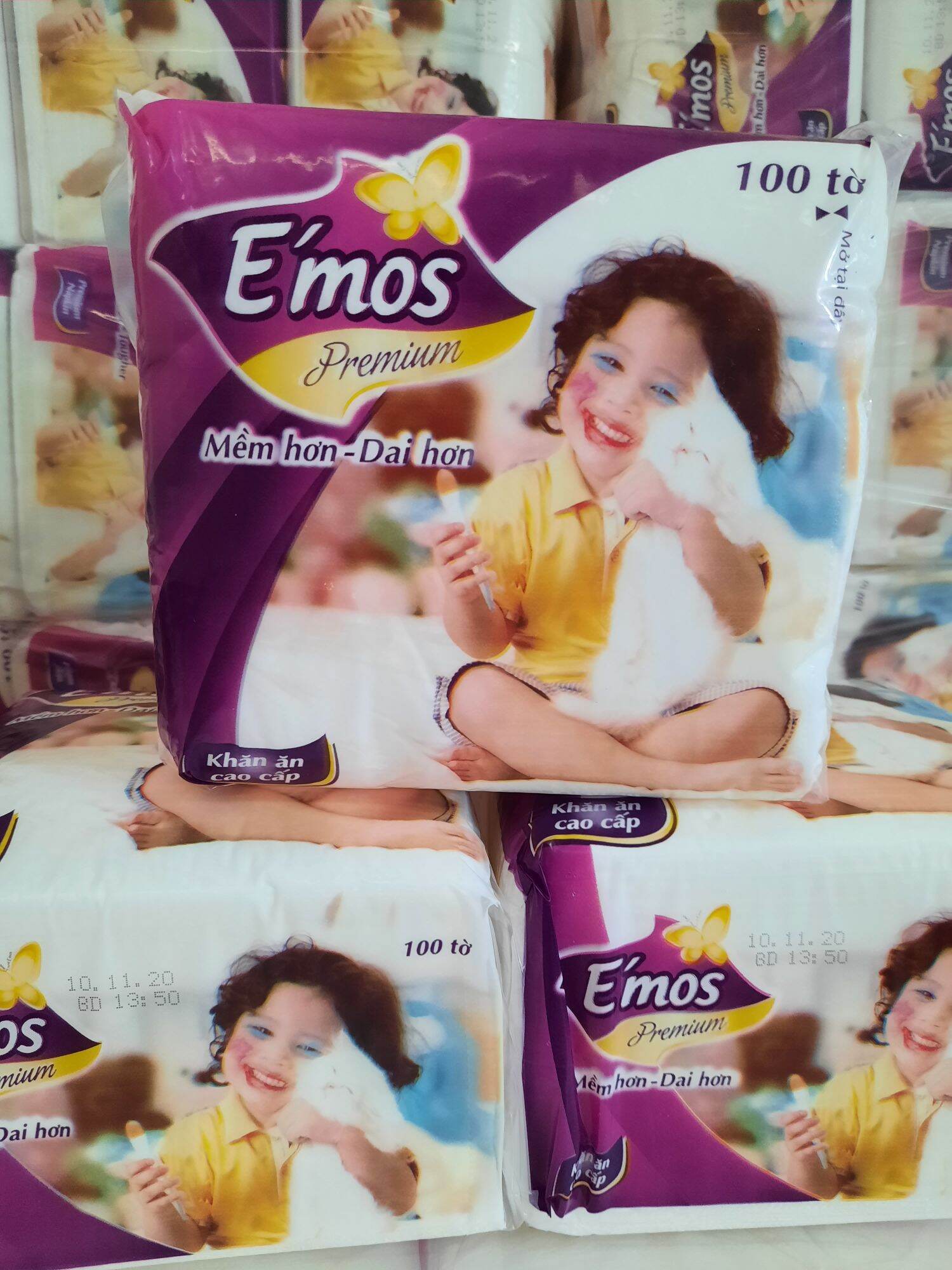 Khăn giấy emos bịch 100 tờ .