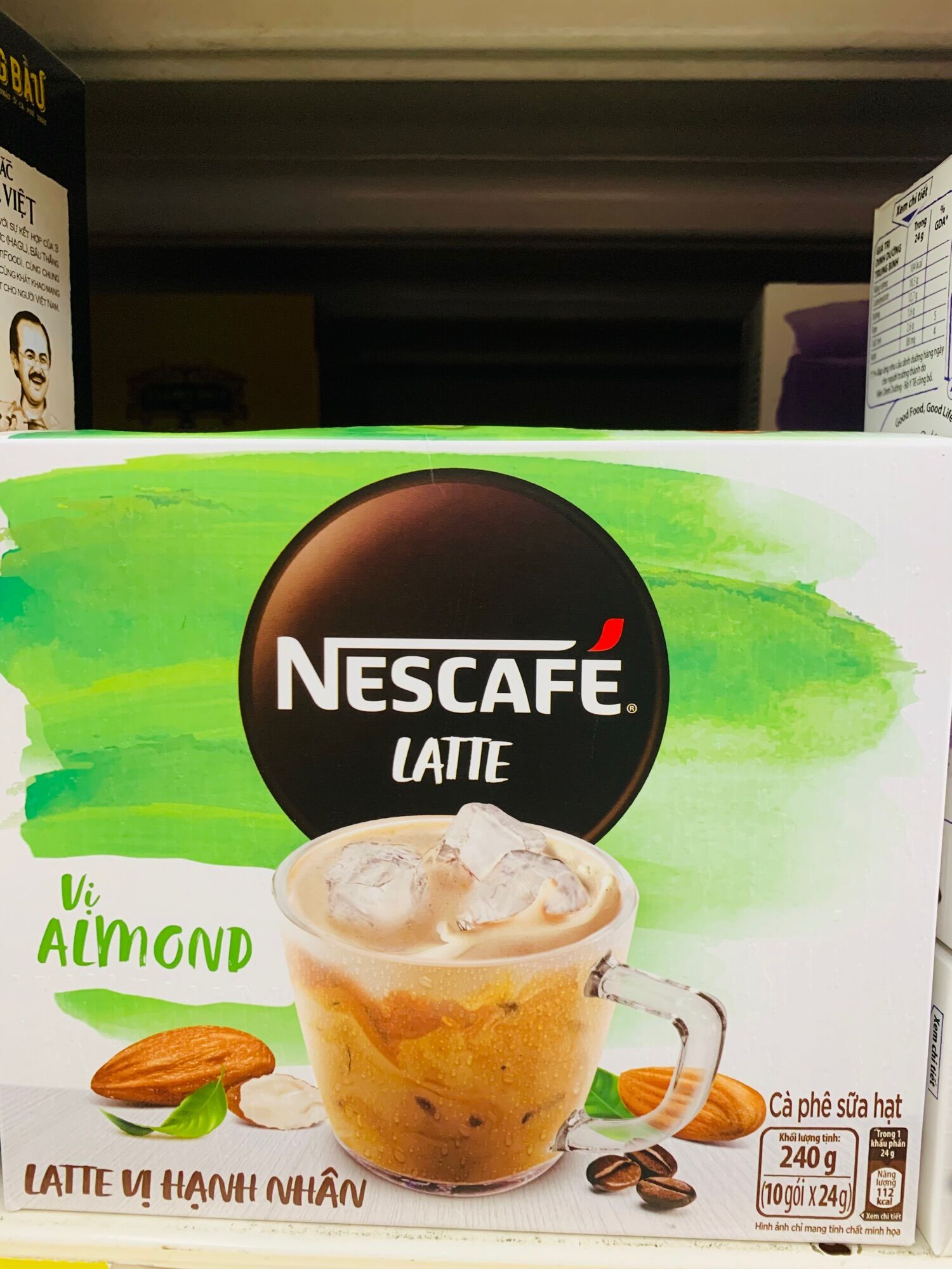 Cà phê latte Nescafe hạnh nhân/ cacao (10gói*24g)
