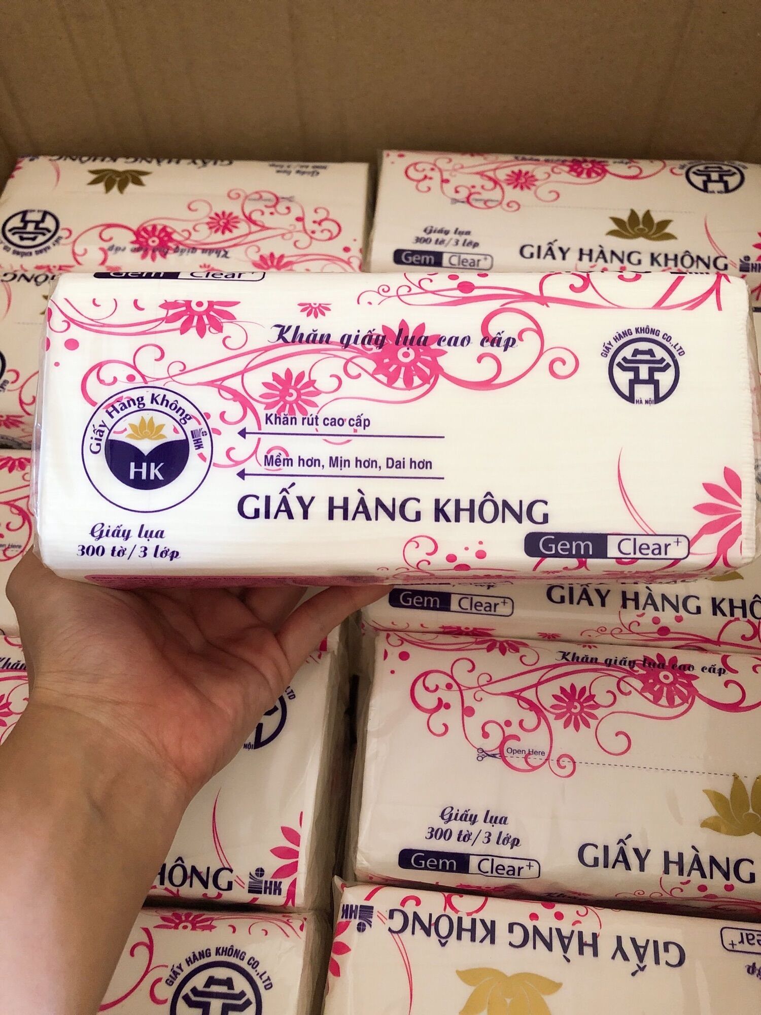 Giấy rút lụa hàng không loại 1 - 300 tờ 3 lớp