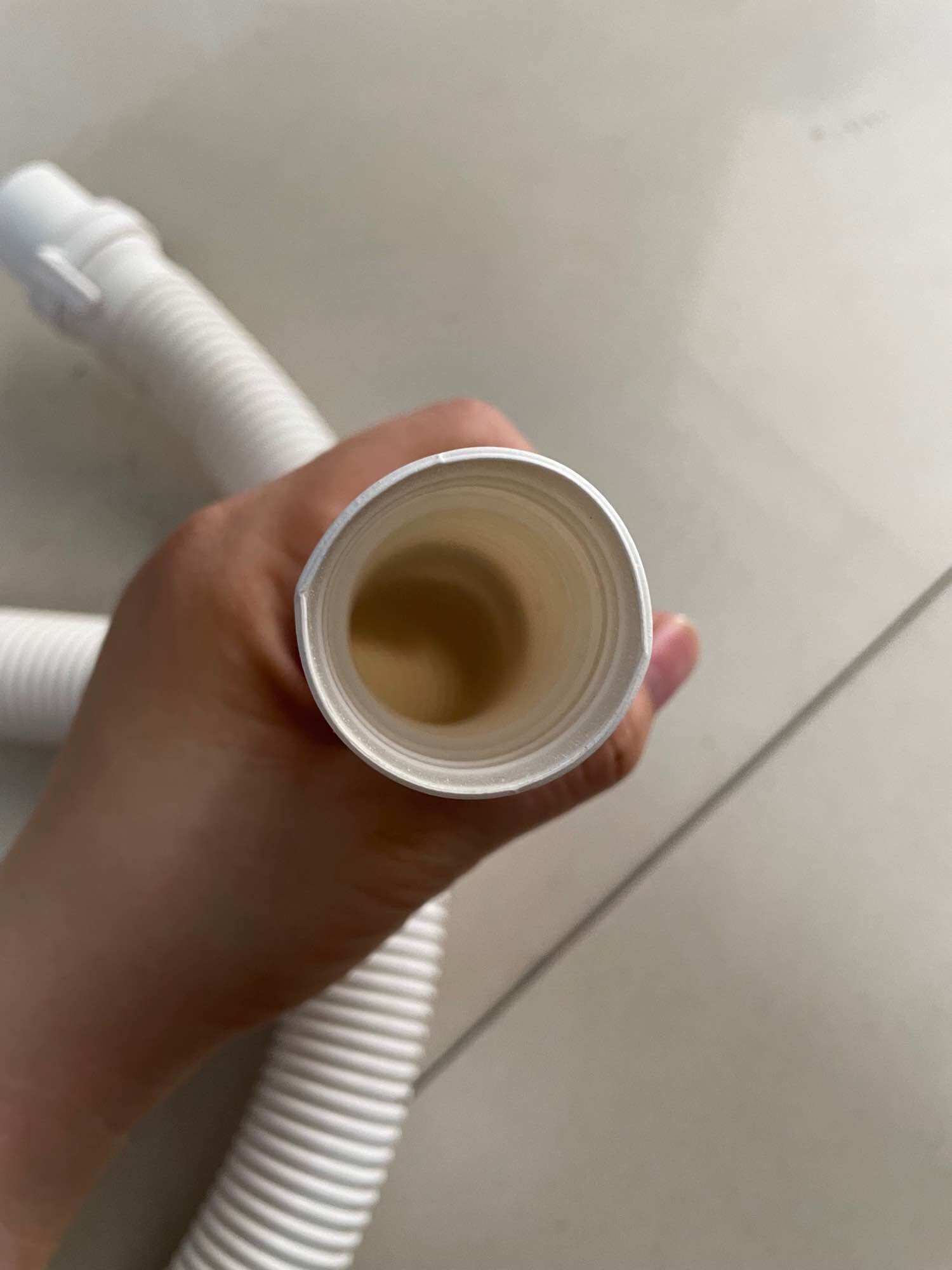 dây thoát nước máy giặt