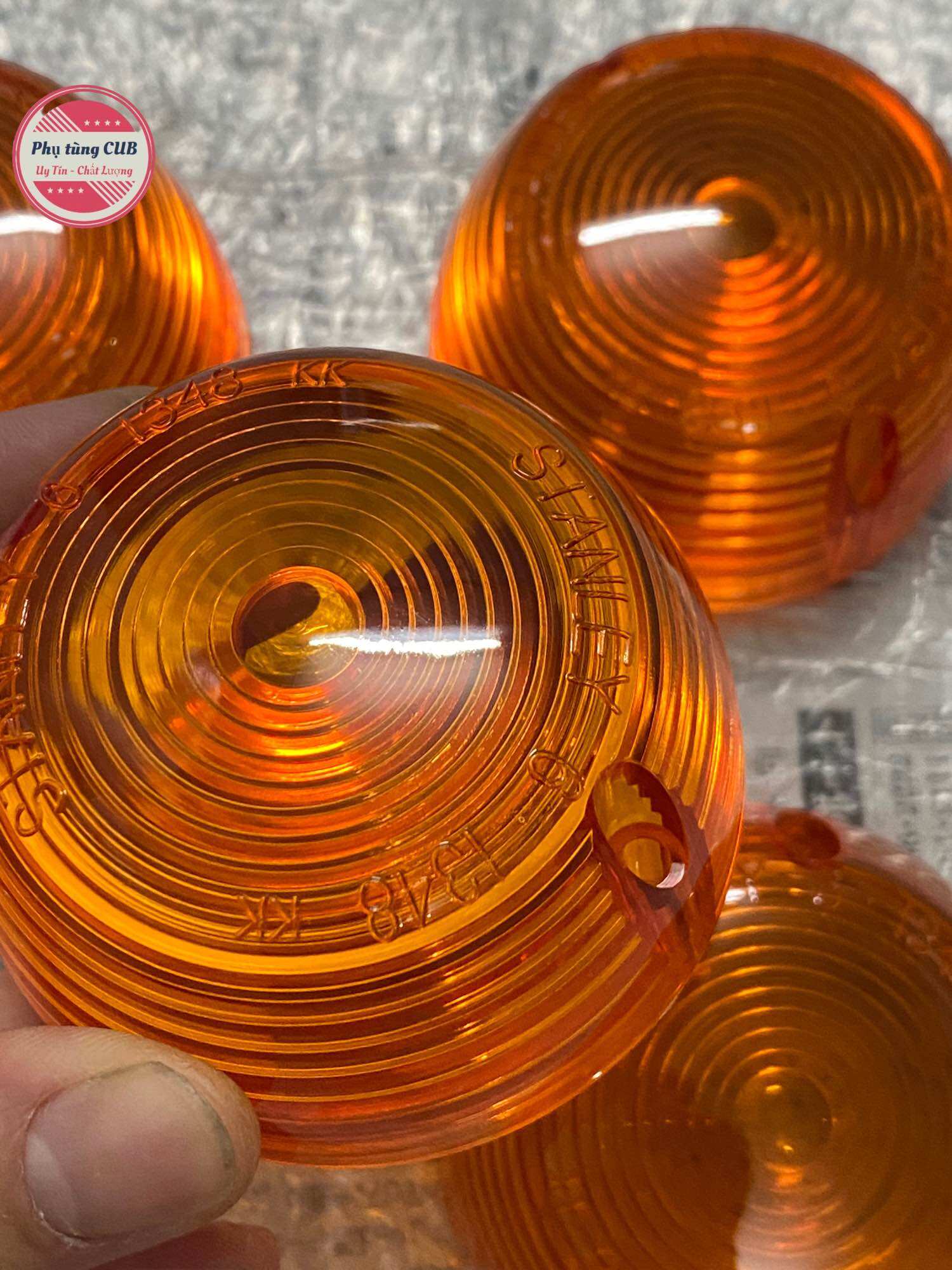 Chụp xi nhan cub 78 hàng Thái ( giá 1 chụp )