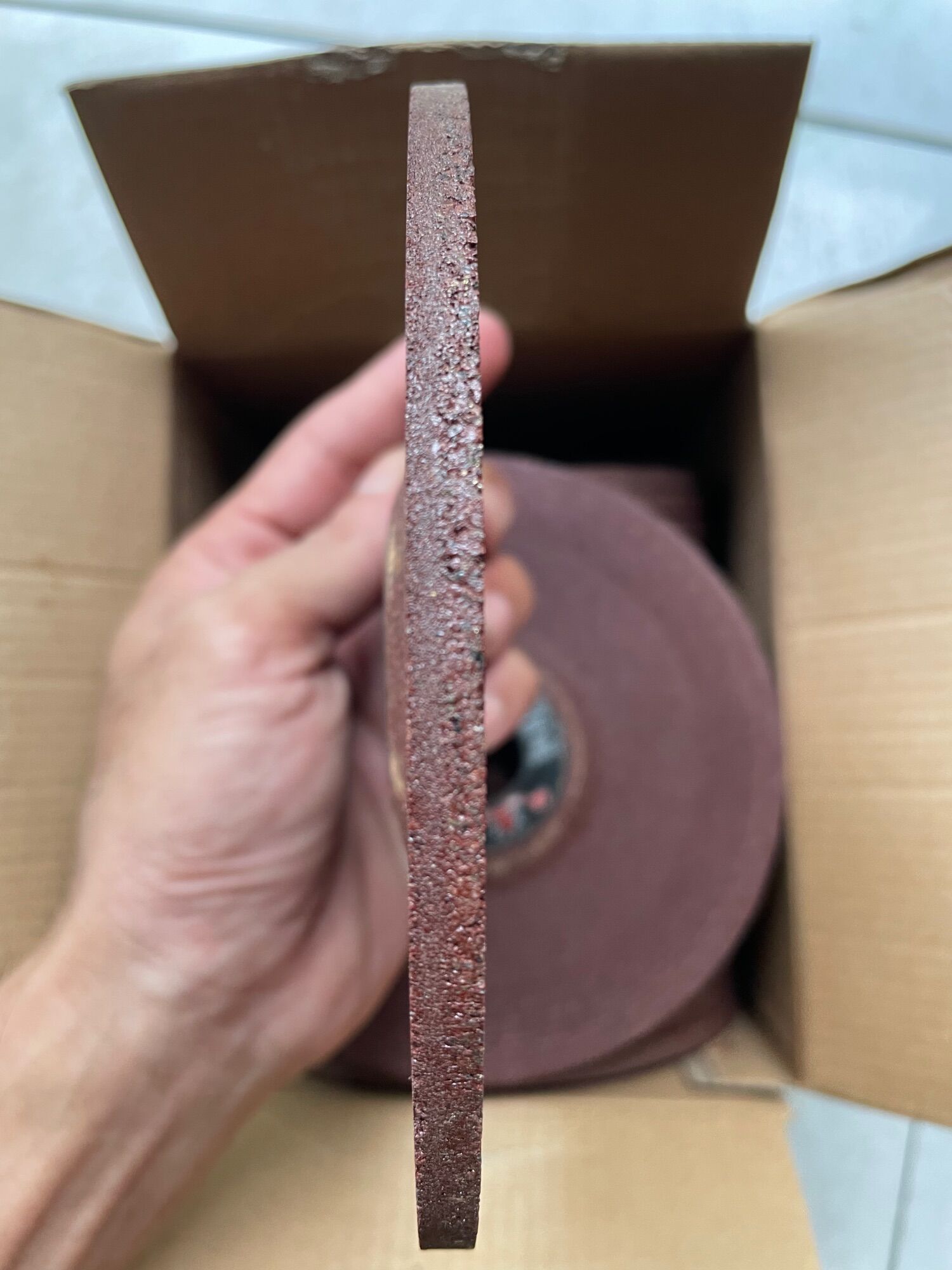 Đá mài sắt lionking màu đỏ  1t5 (150x6x22mm)