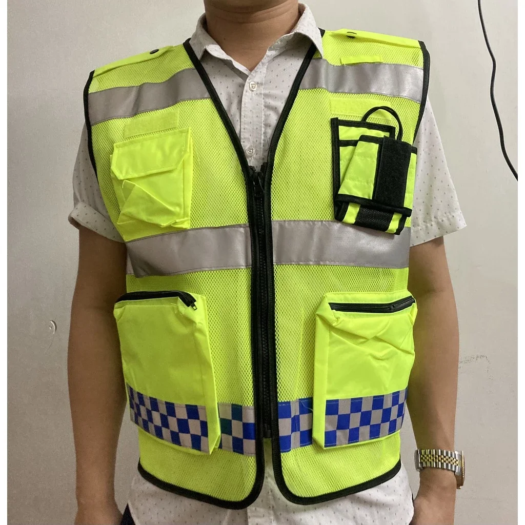 Áo lưới bảo hộ phản quang, áo gile phản quang có túi bảo vệ an toàn giao thông.