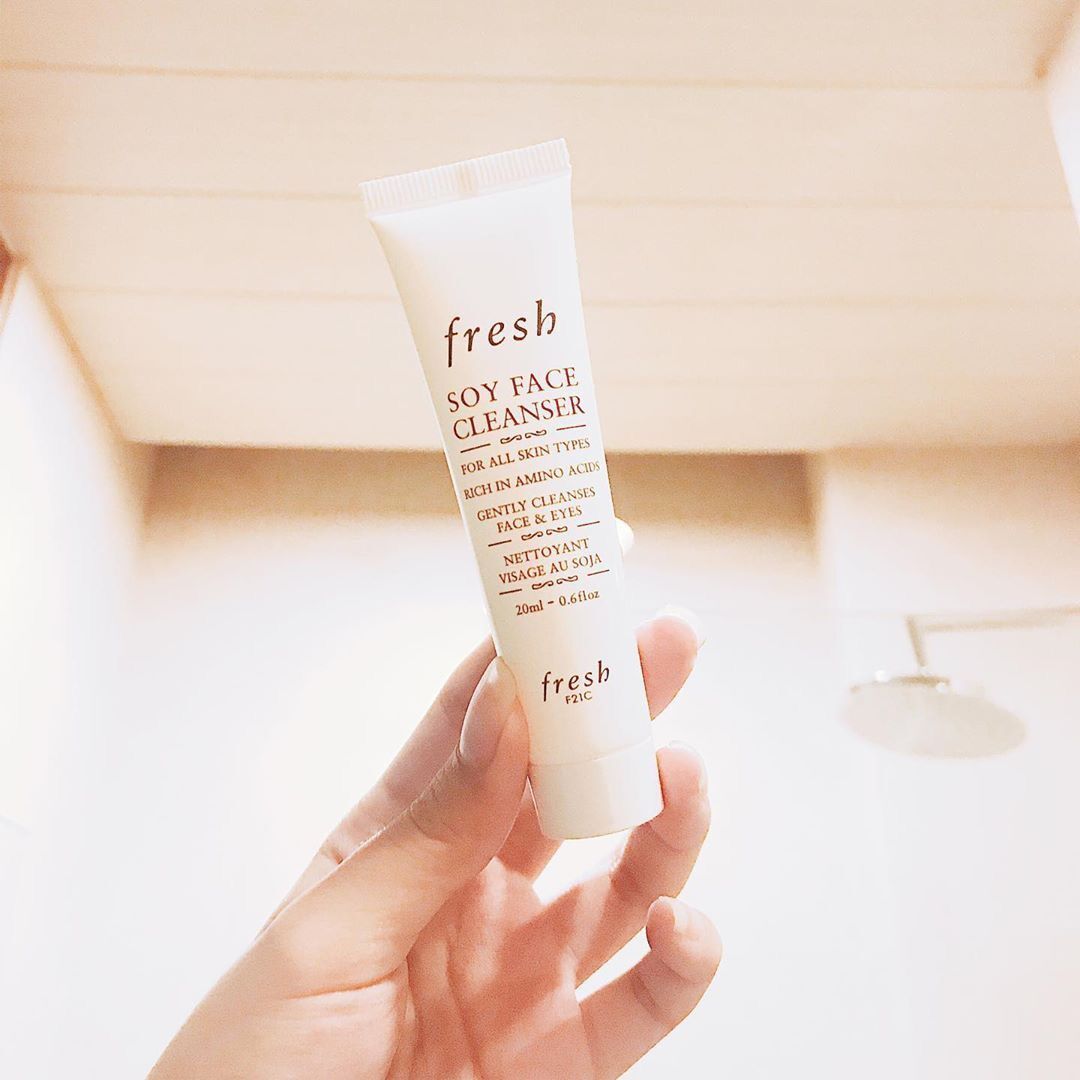 SRM mini 20ml dành cho mọi loại da Fresh Soy Face Cleanser