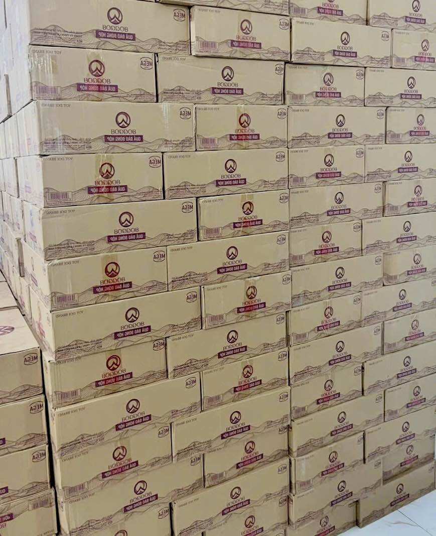 Đào ngâm nước đường Boddob (lon 820g)