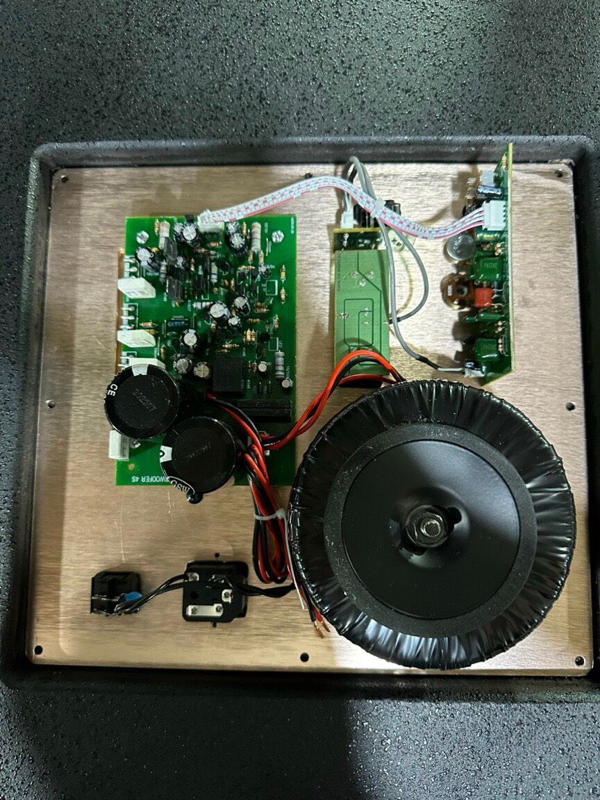 Loa sub tact 40 1056 pro