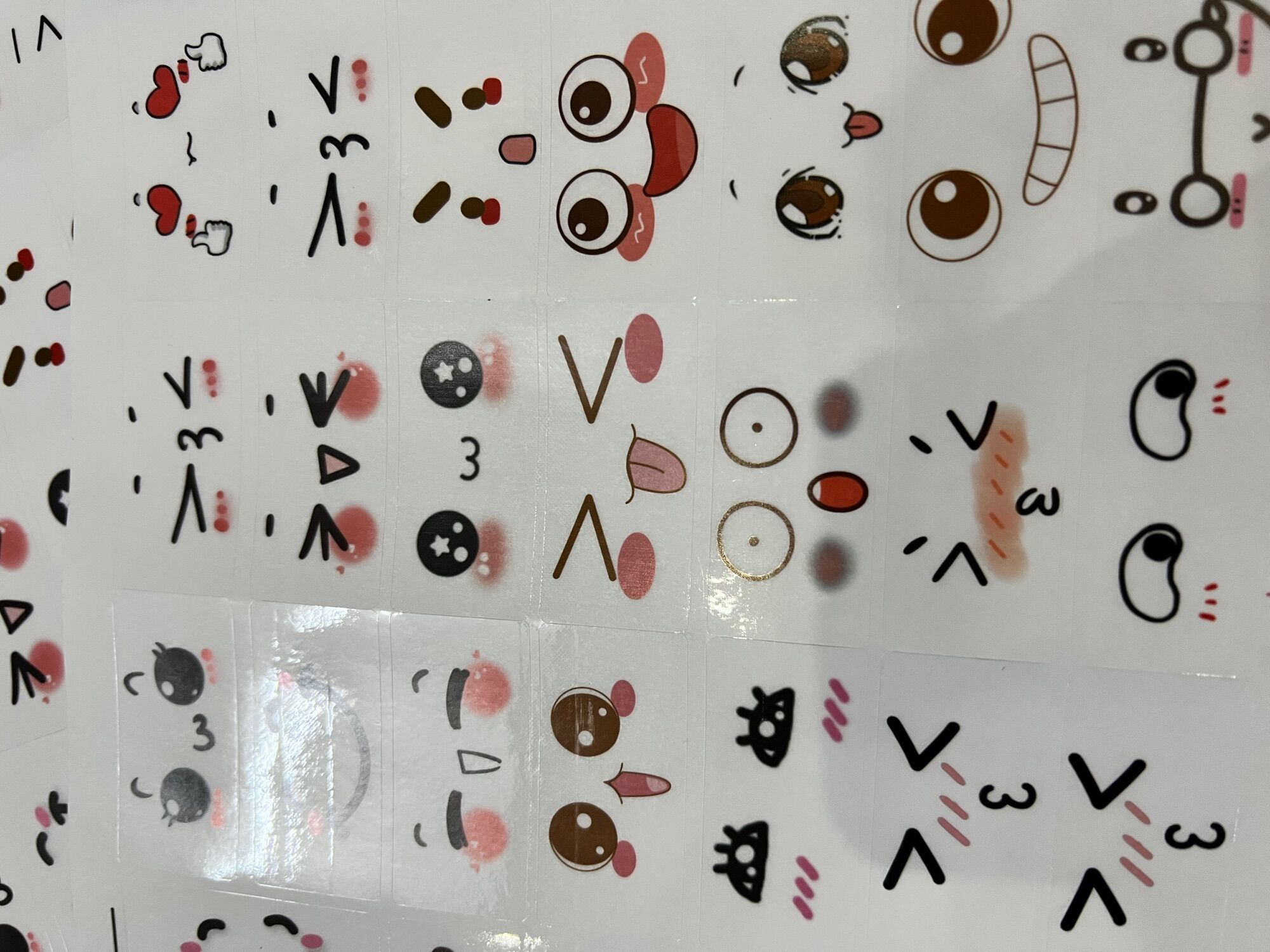 Set 50 sticker decal trong mặt cười cute