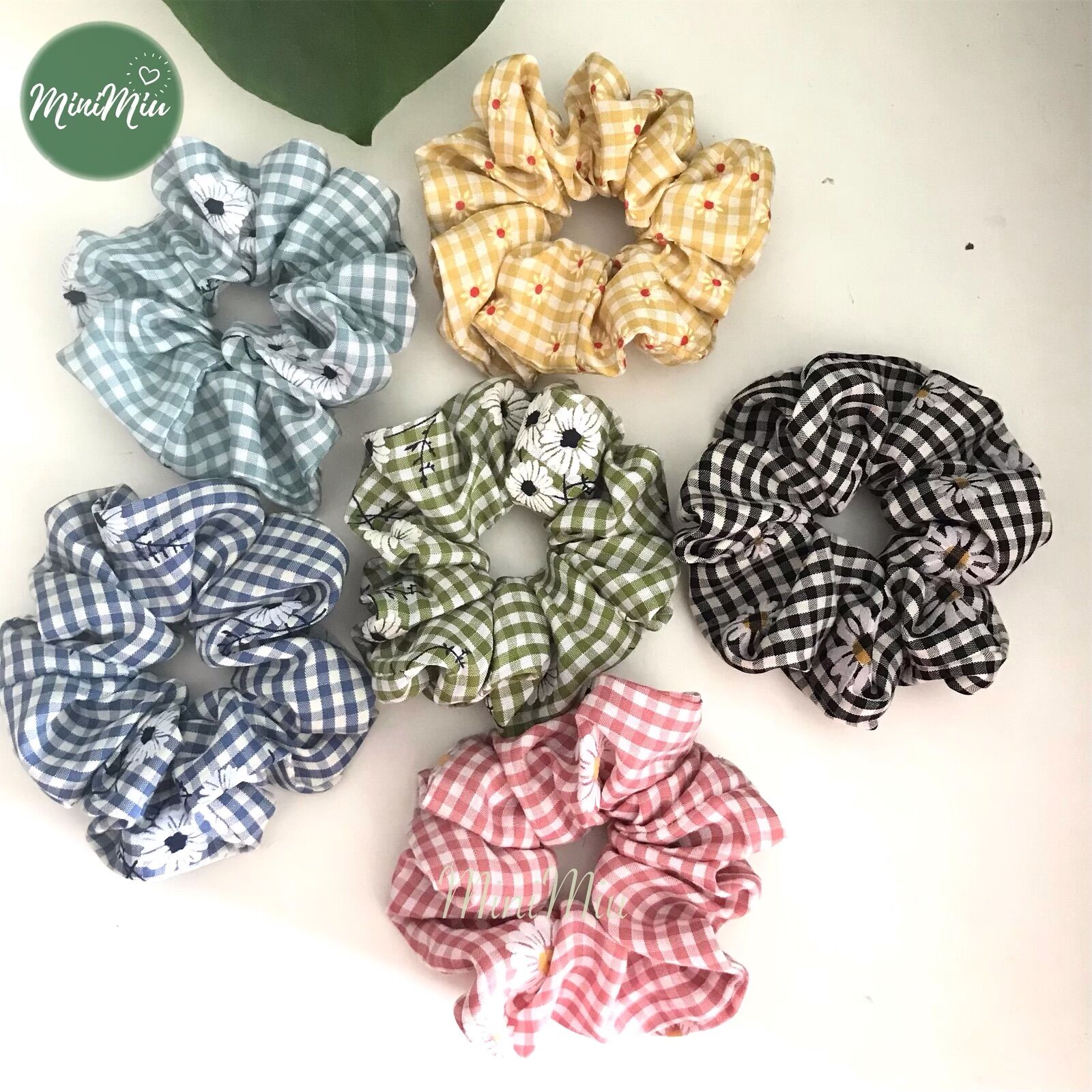 [HCM]Dây cột tóc nữ, buộc tóc vải Scrunchies caro chất kate in hoa DAISY