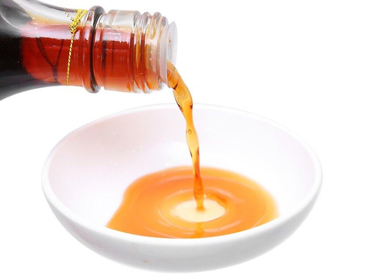 2 CHAI NƯỚC MẮM PHÚ QUỐC QUỐC VỊ 520 ml- 40 độ đạm.